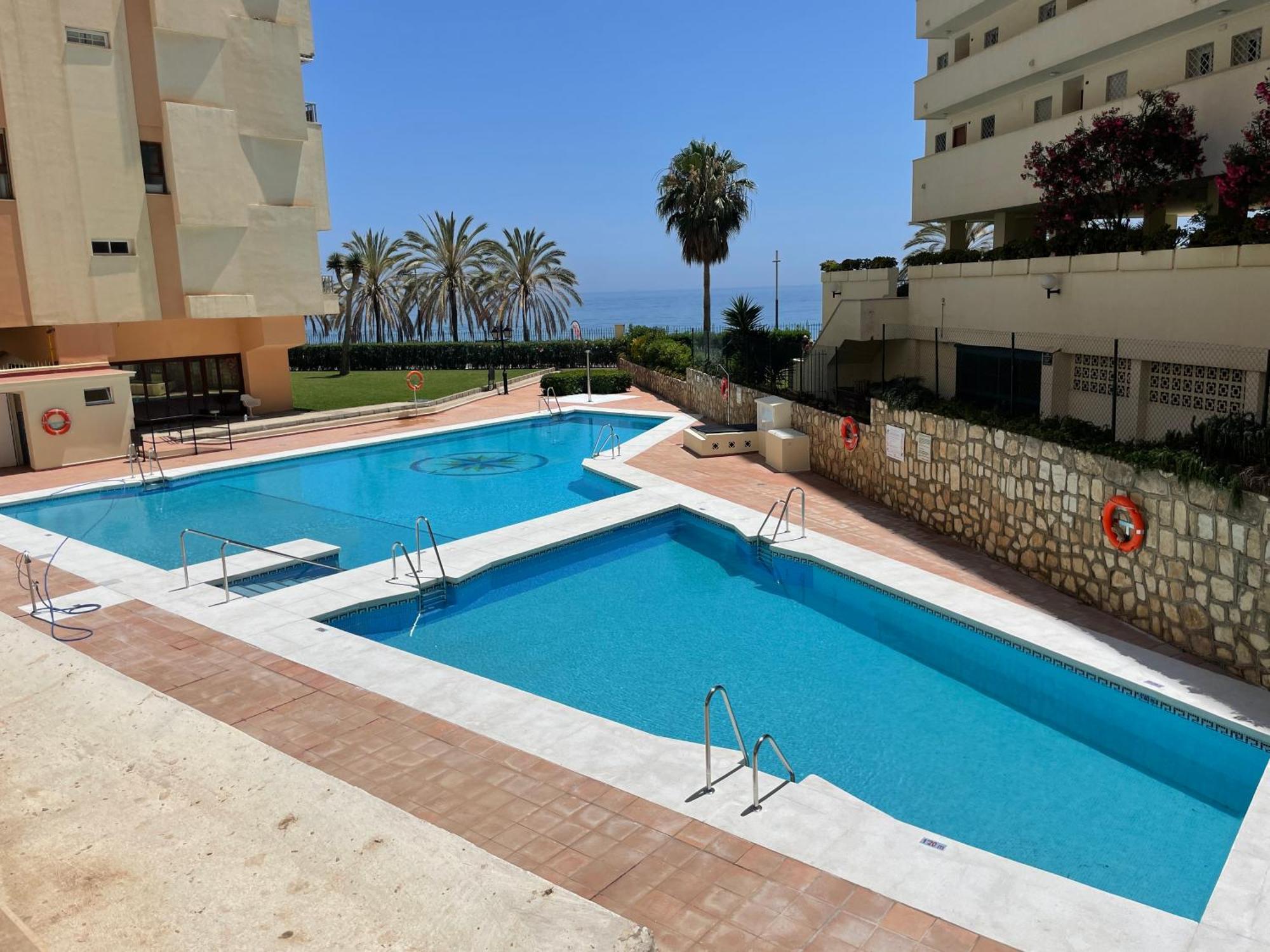 Apartahotel Loft 18 Beachfront Center *