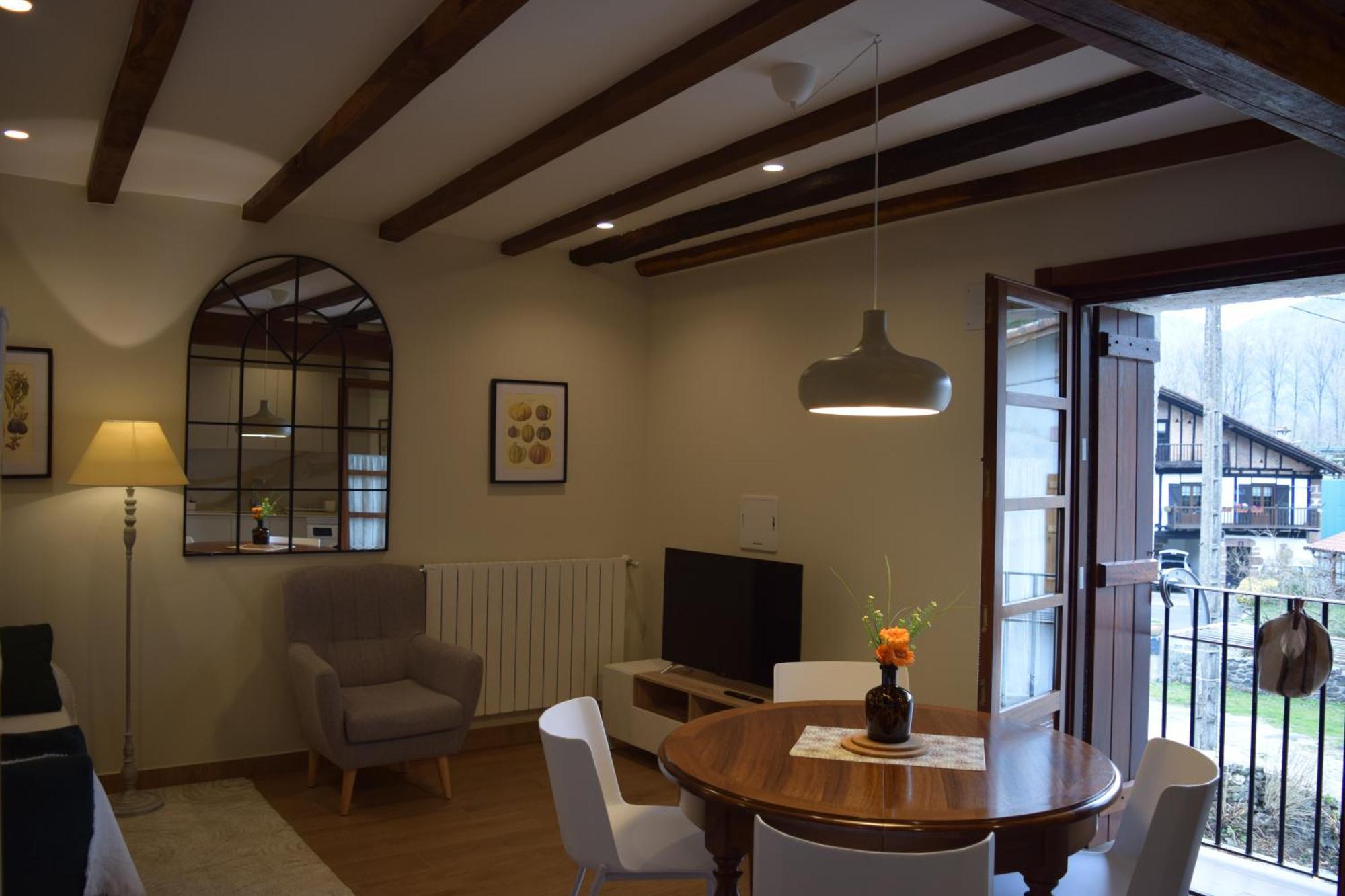 Peritxenea Landa Apartamentuak Apartment Lesaka