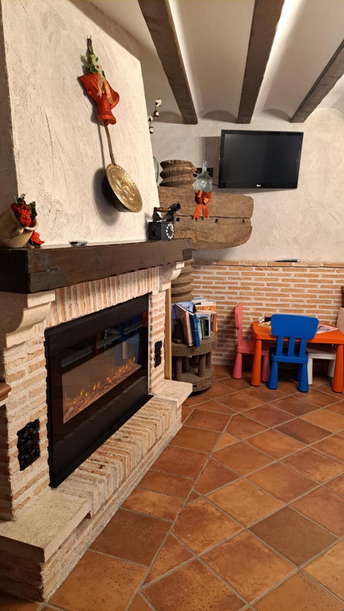 La Bodega, Ofrece Cata De Vino Gratis * Horche