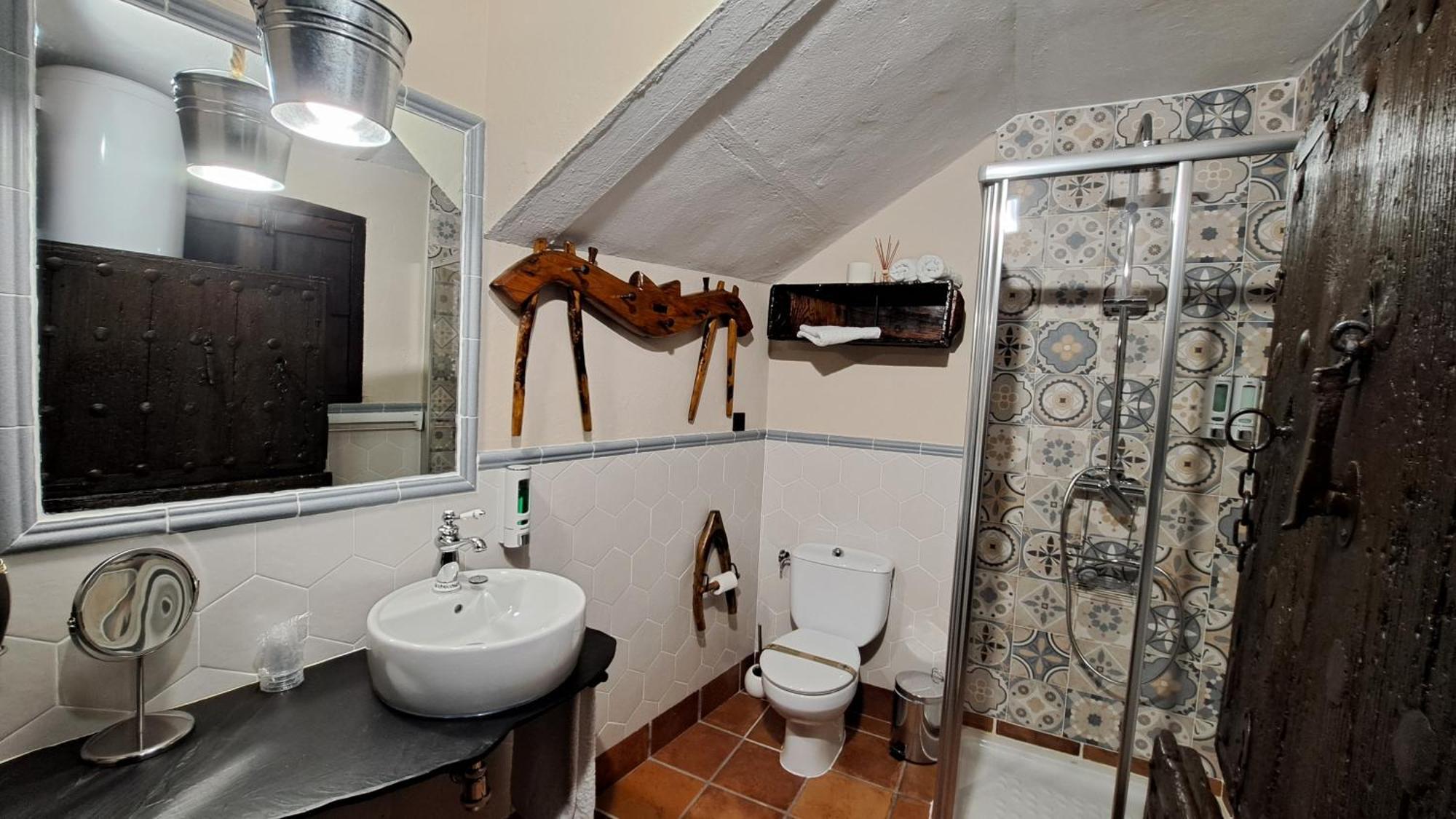 La Bodega, Ofrece Cata De Vino Gratis Apartment Horche