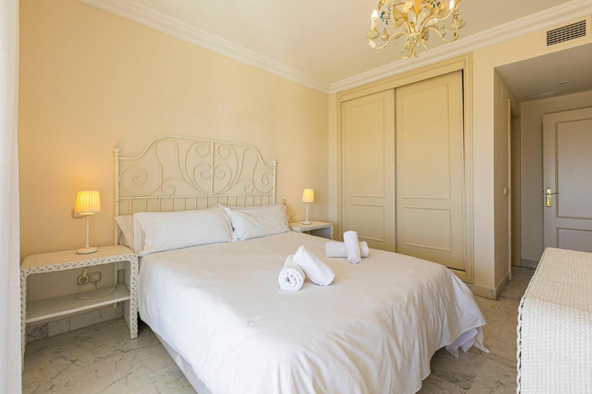 Puerto Banus, Marina Banus, 2br, 2bth, Seaviews And Parking
