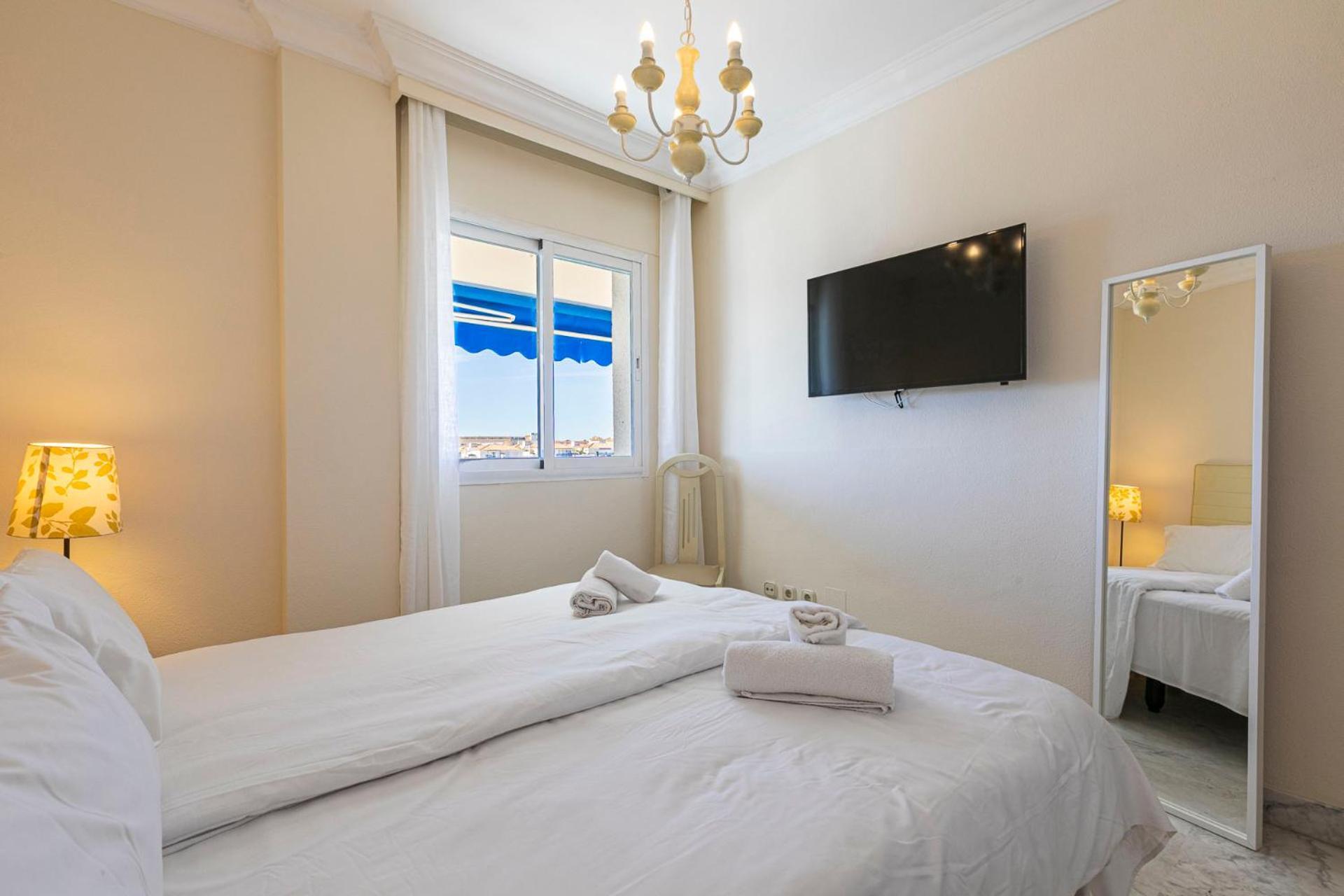 Apartamento Puerto Banus, Marina Banus, 2br, 2bth, Seaviews And Parking *