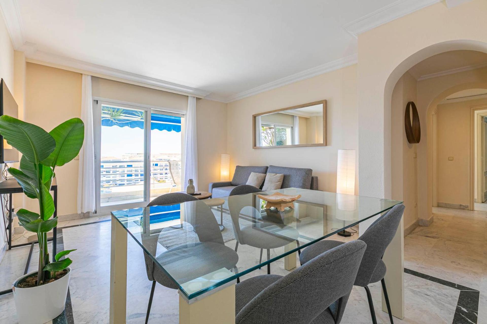 Apartamento Puerto Banus, Marina Banus, 2br, 2bth, Seaviews And Parking *