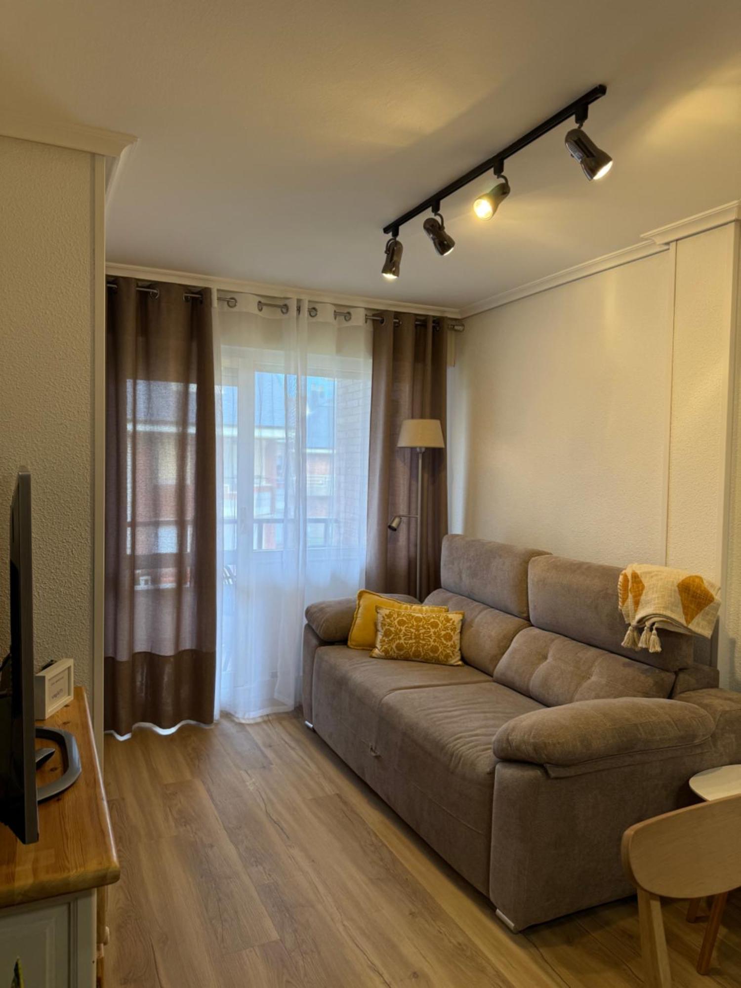 Apartamento Aqui Mismo En Playa De Garaje Somo