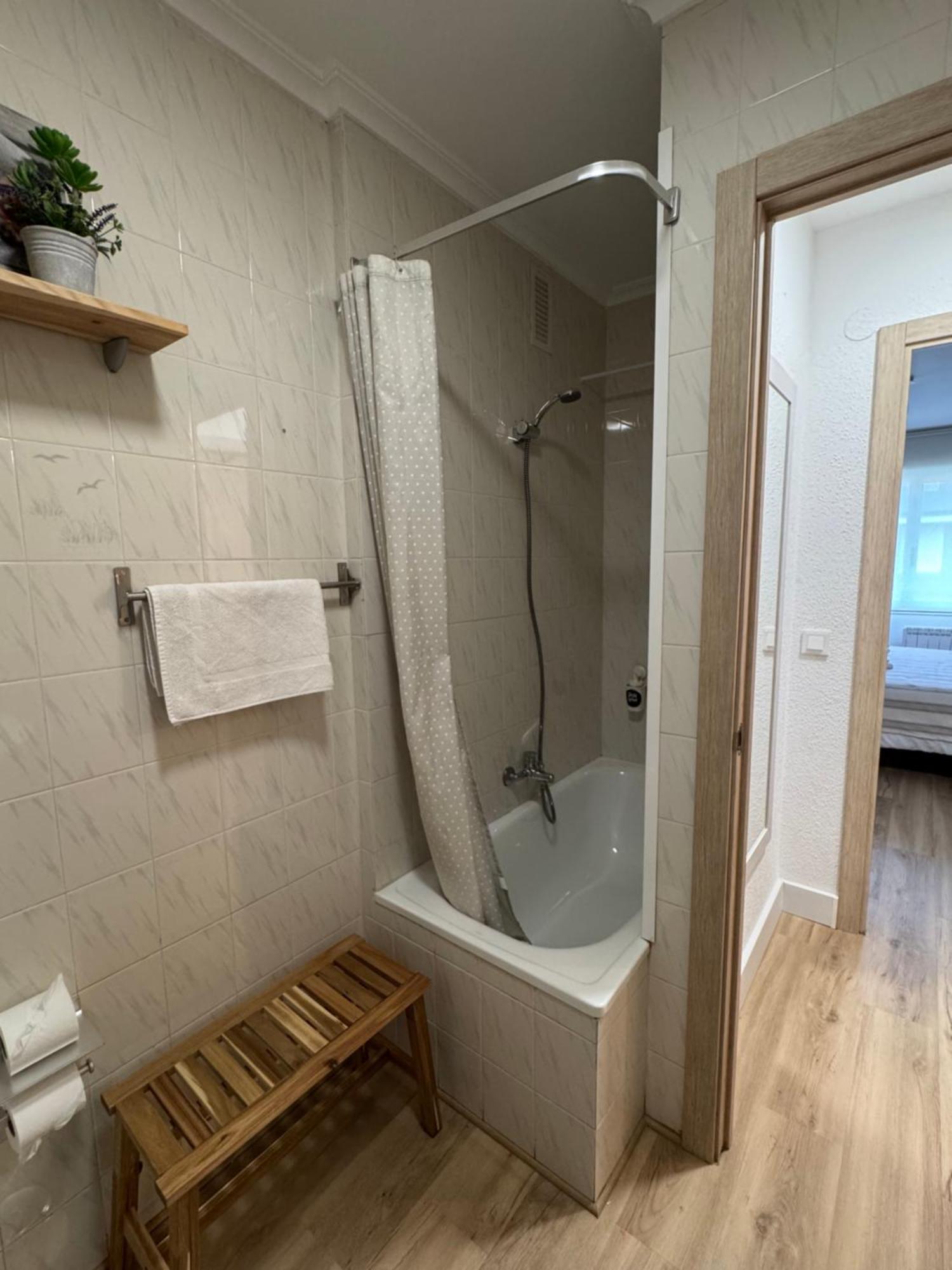 Apartamento Aqui Mismo En Playa De Garaje Somo