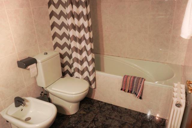 Doble Con Balcon Apartamento Torrelles de Foix