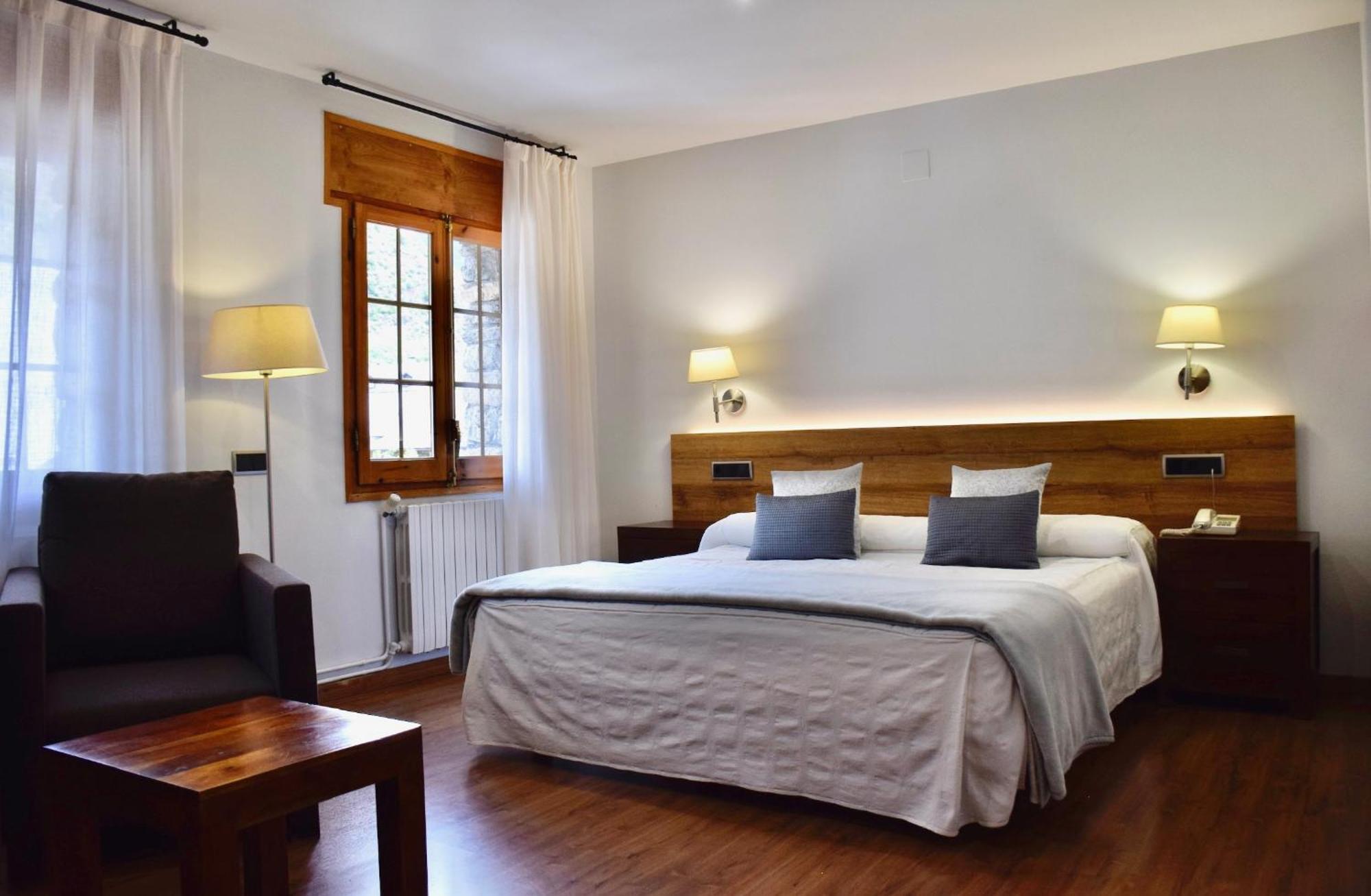 L'auet Hotel *