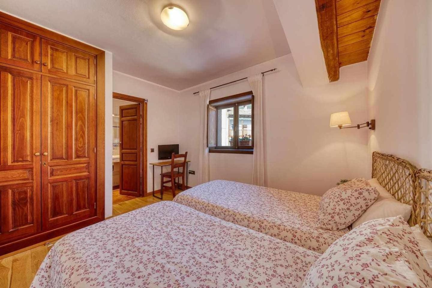 Cuesta Del Reloj Holiday home Piedralaves