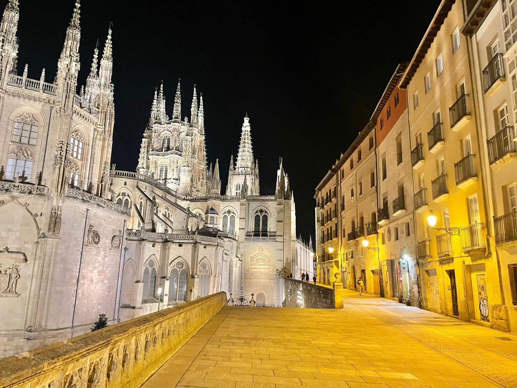 Contemplando La Catedral By Exclusive Burgos