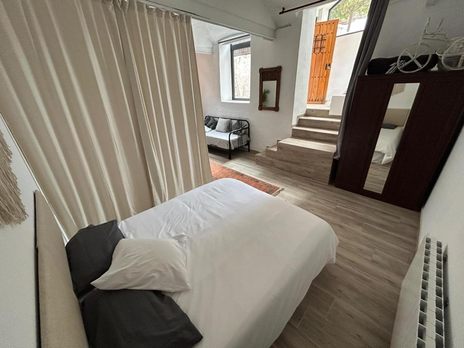 Costa Maresme, Barcelona ,valentinos House & Pool Villa