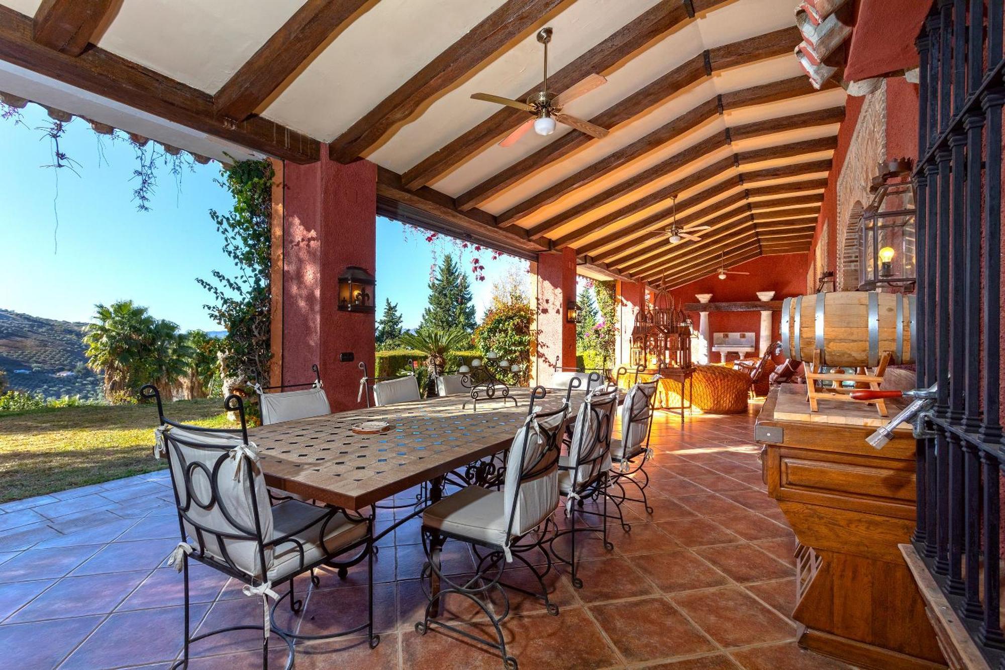 Casa Flores Mit Swimmingpool Und Grill