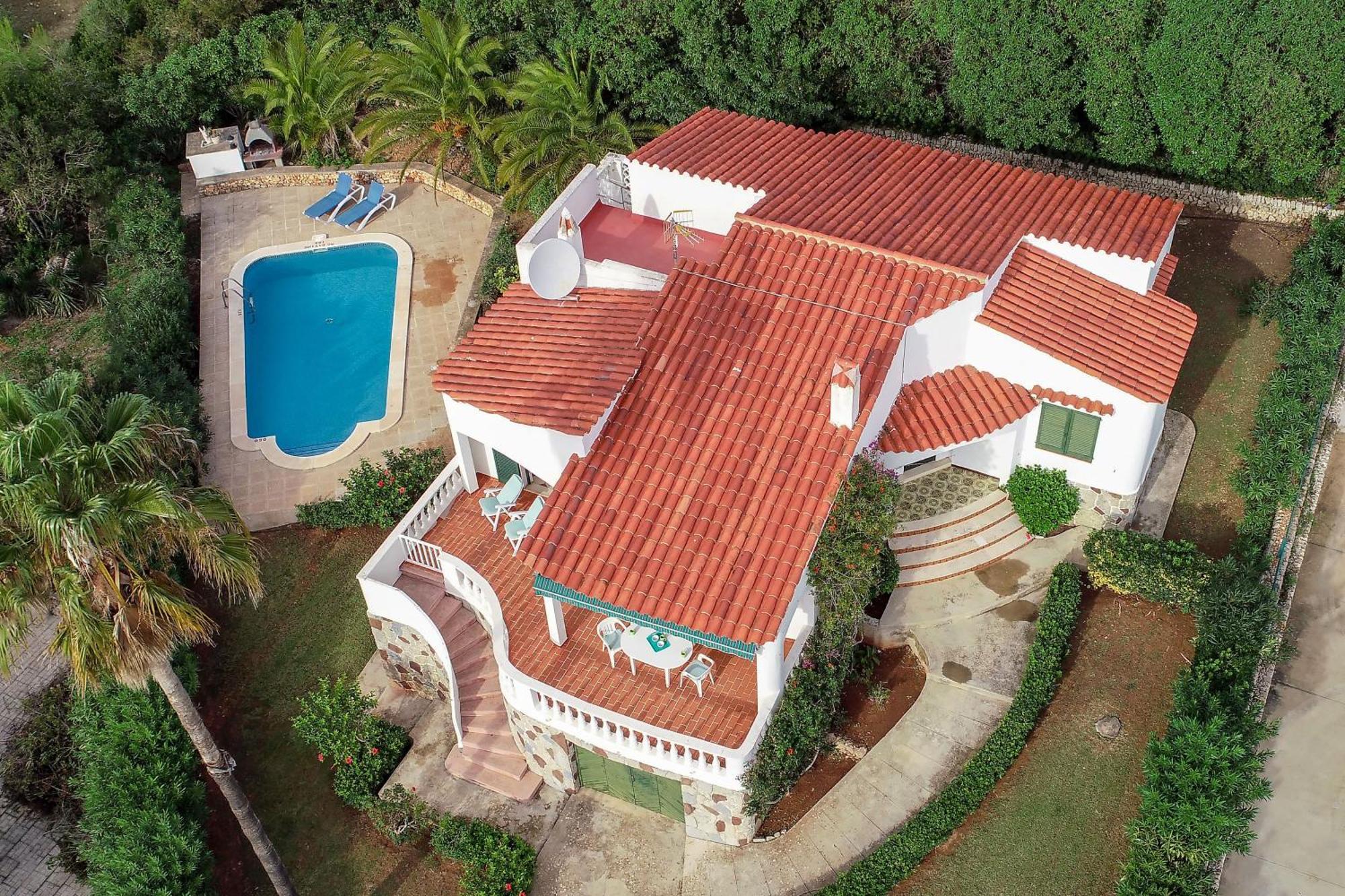 Сasa de vacaciones Moderne, Frische Familienvilla Allondra *