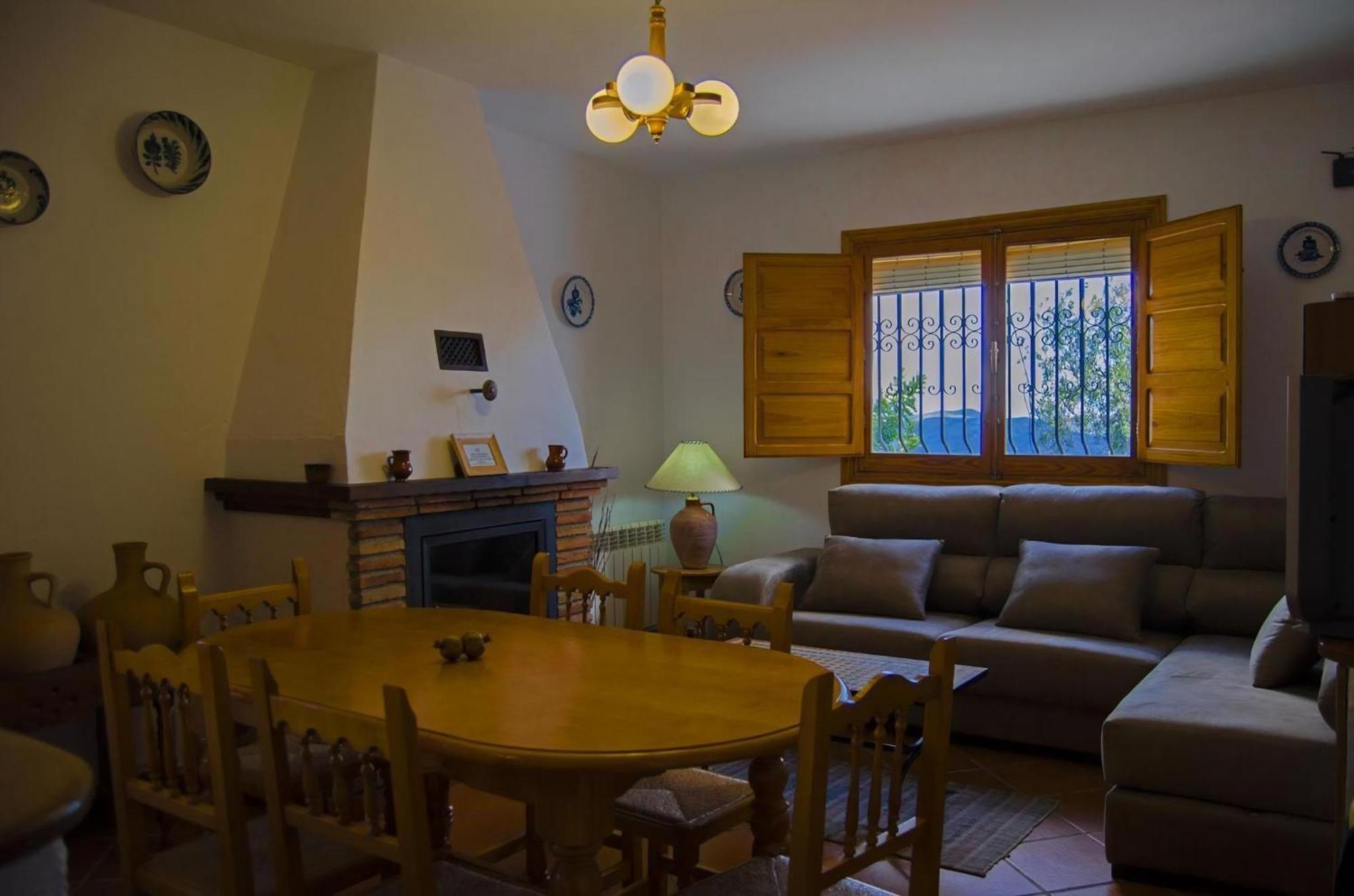 Laendliches Haus Mit Jacuzzi Valor