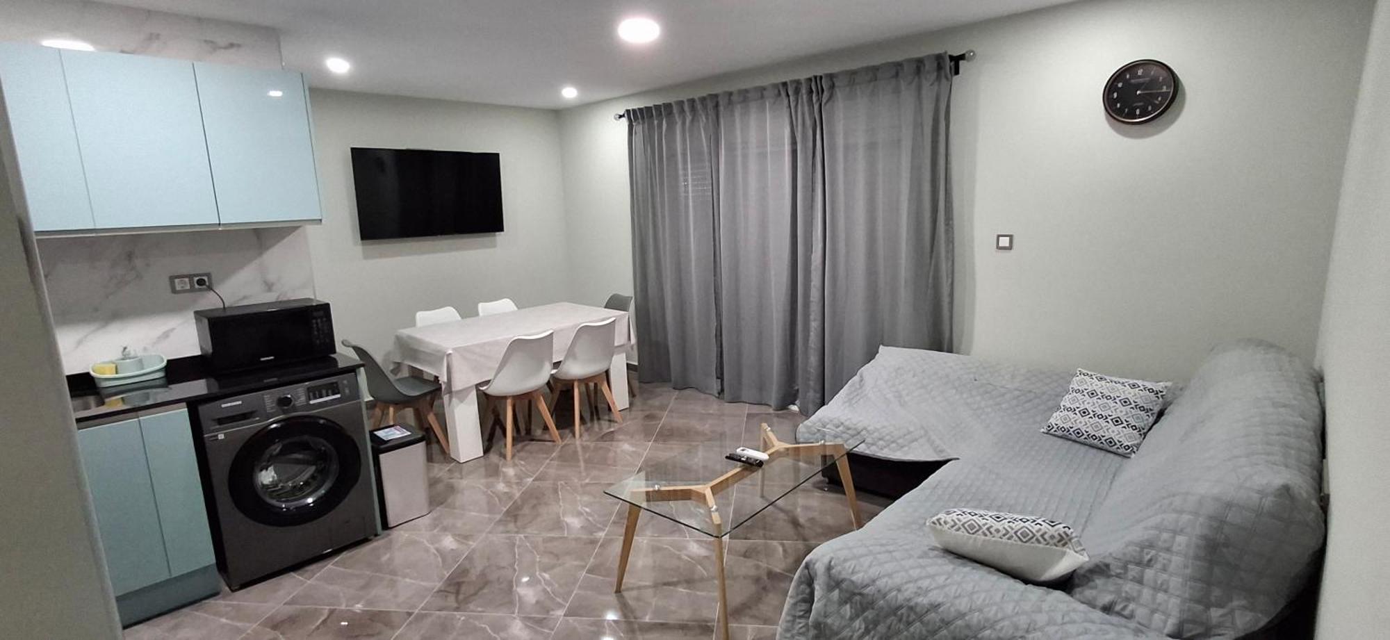 Solymar Apartment *