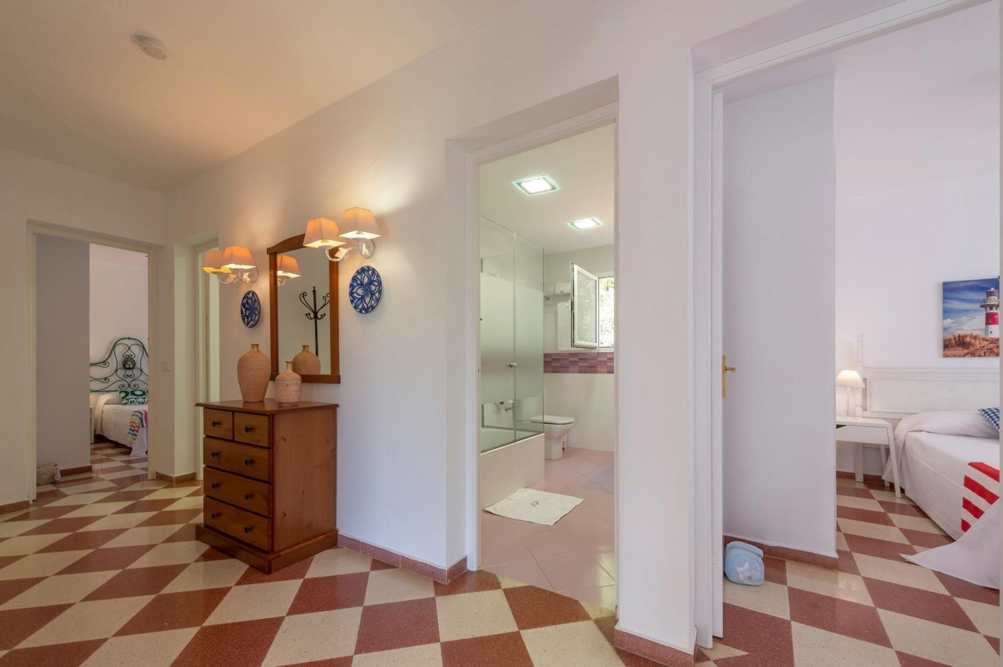 Moderne, Frische Familienvilla Allondra Santo Tomás