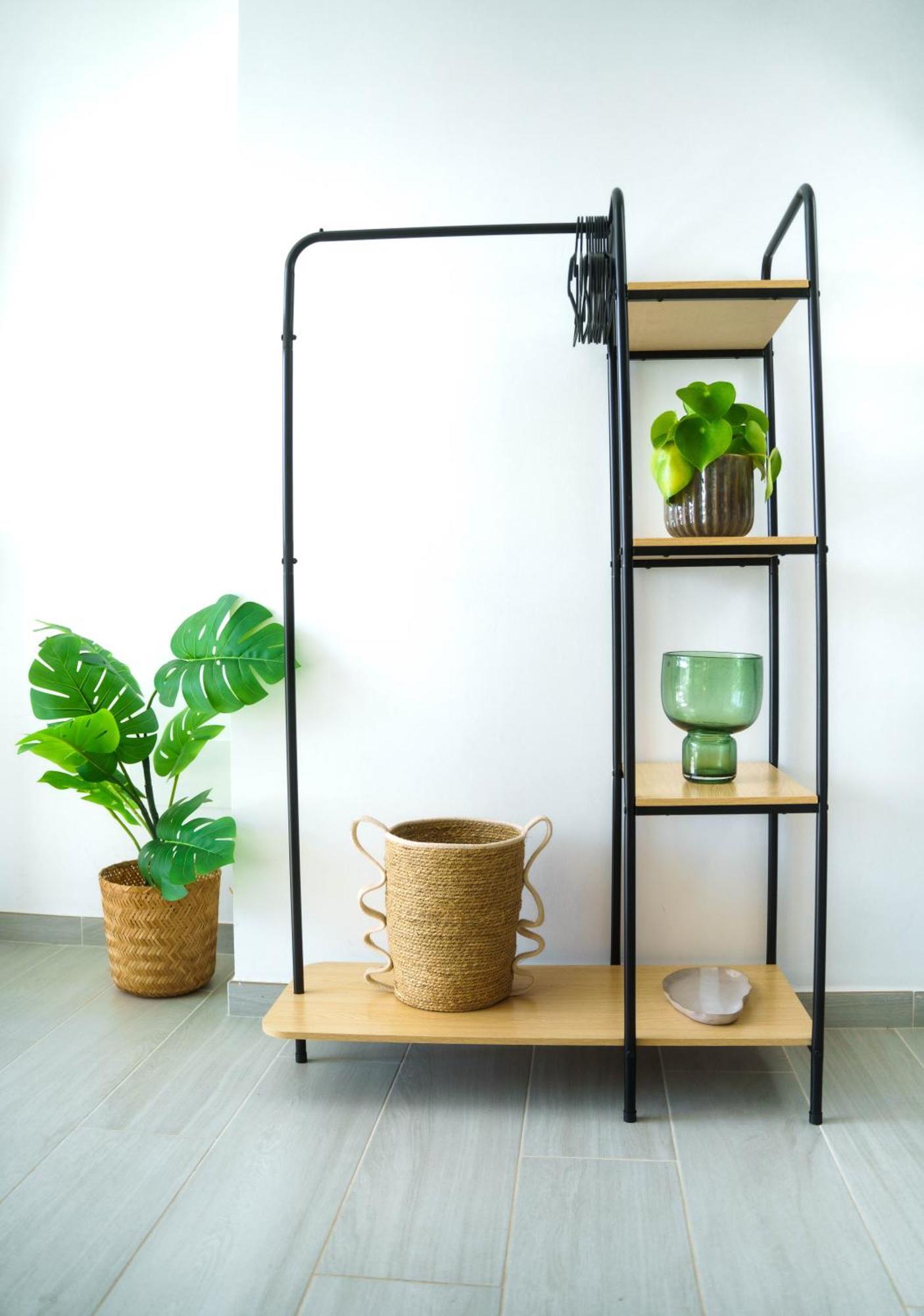 Golden Plaza Apartment *