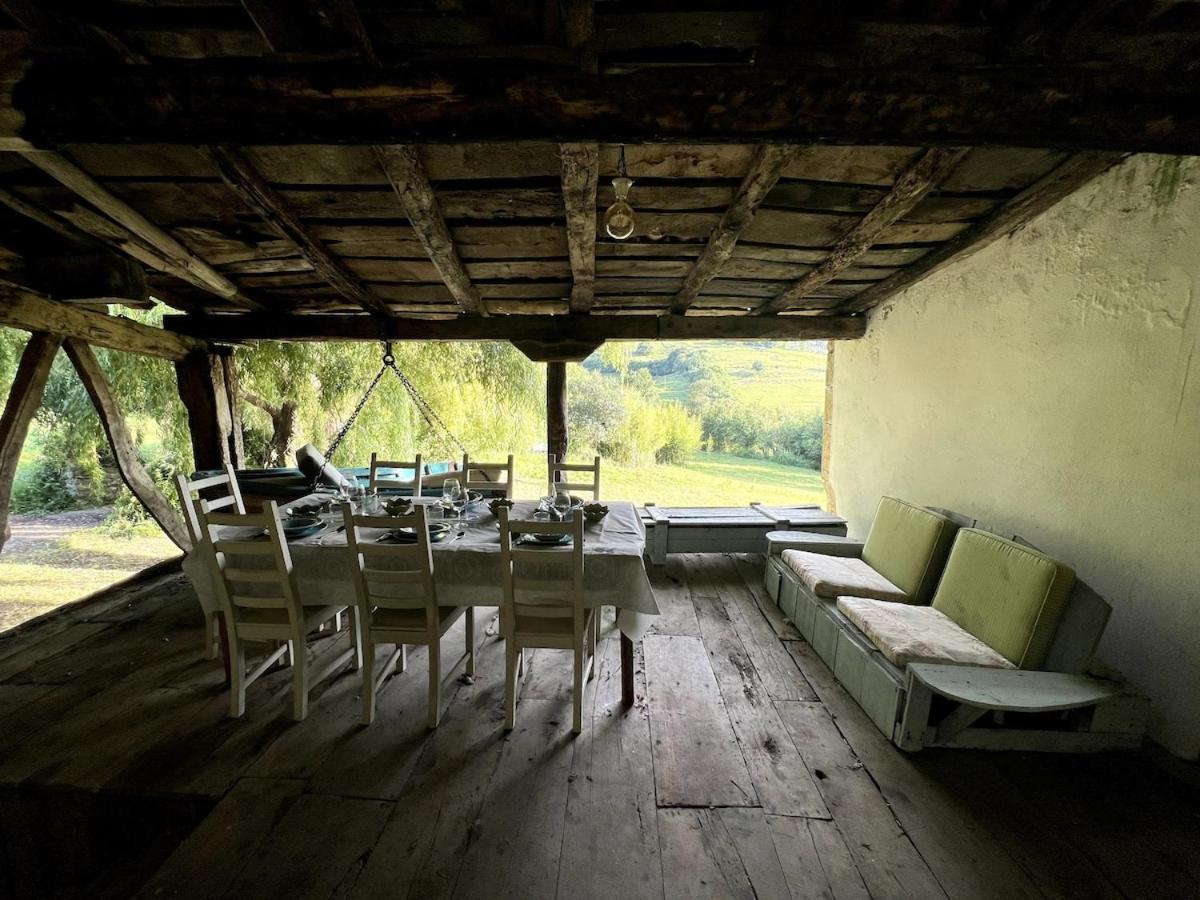 Willow Tree House - Hidden In The Perfect Place