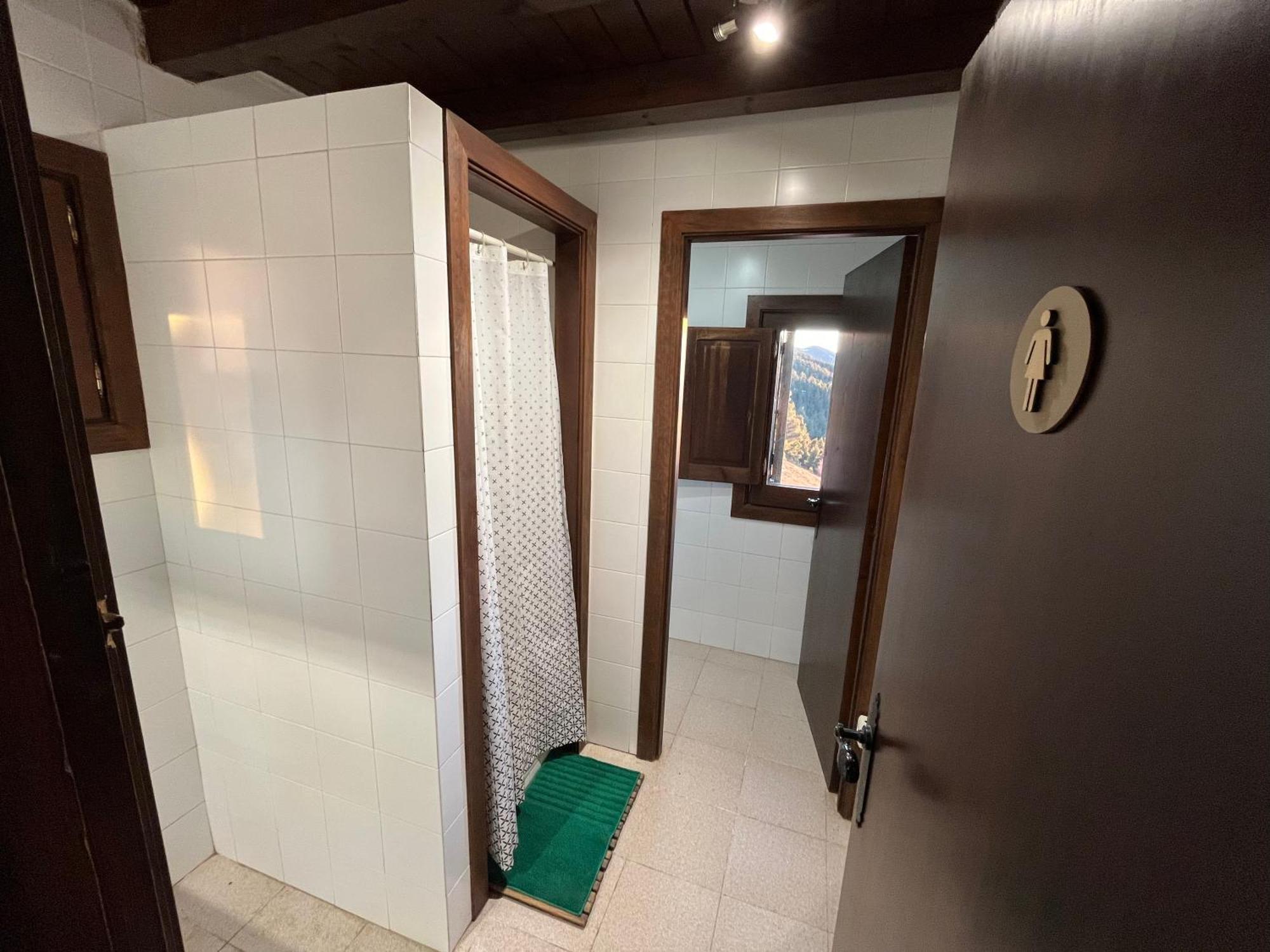 Hostal Refugi De L'arp *