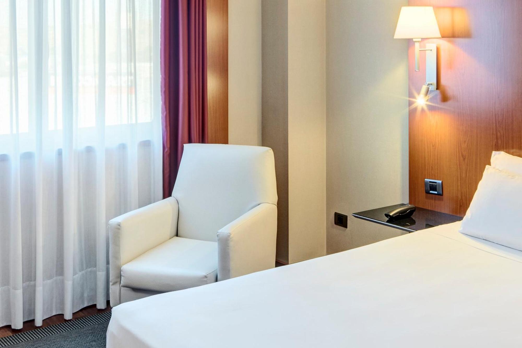 Hotel Sercotel Ab Rivas 3*