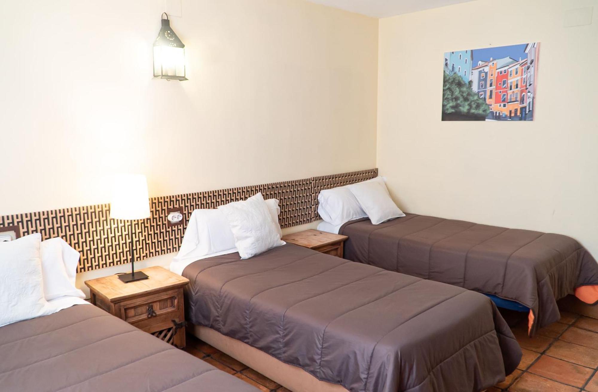 Huecar Guest house 2*