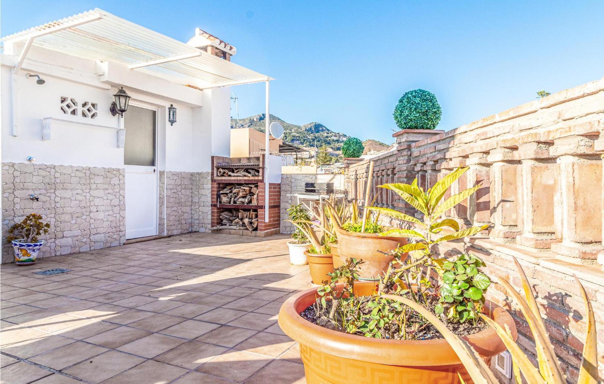 Stunning In Mlaga With 2 Bedrooms And Wifi Сasa de vacaciones