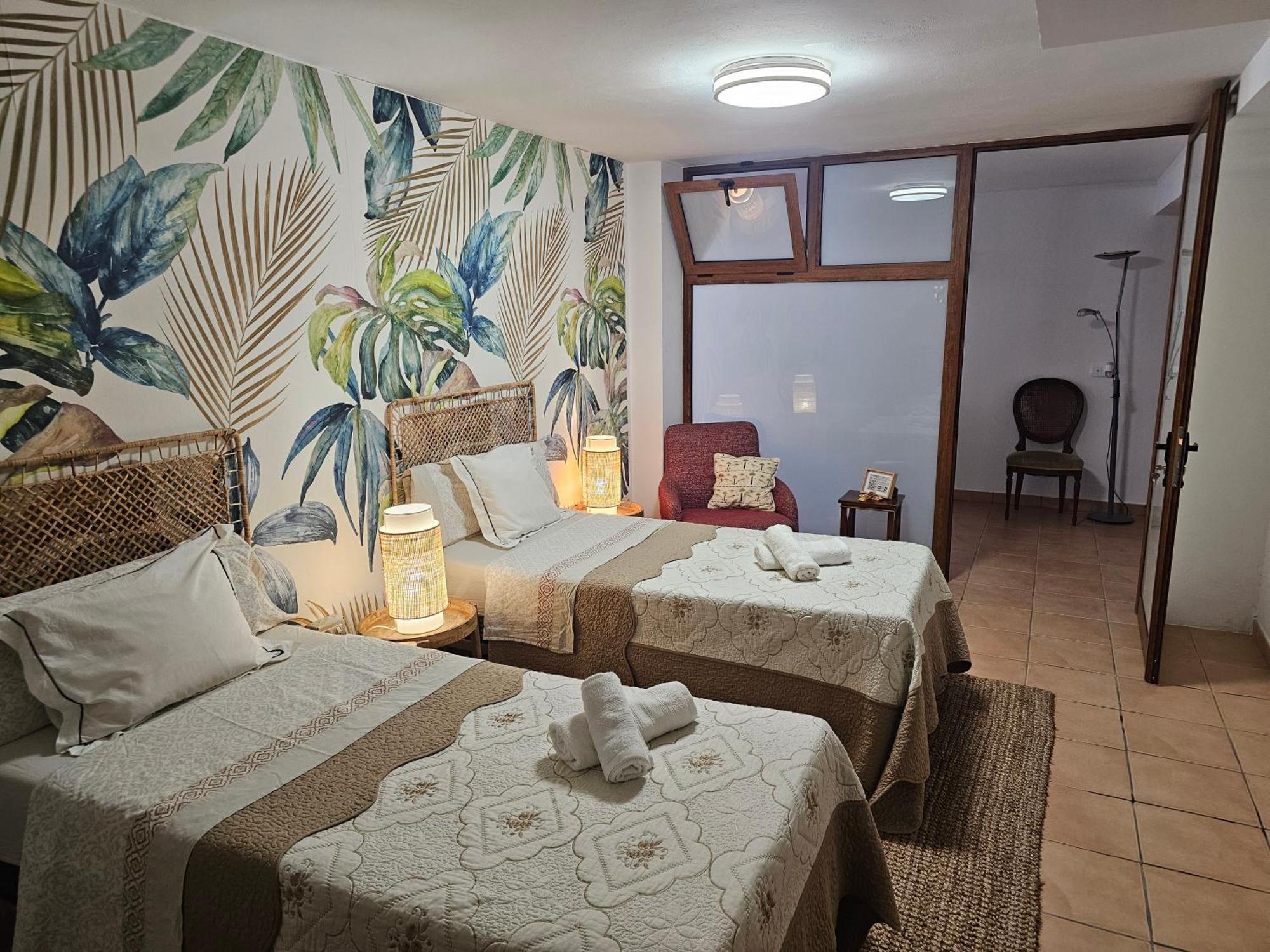 Mogarén: Jacuzzi&beautiful Views Bed and breakfast