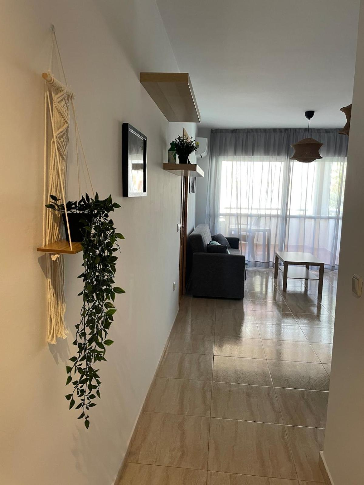 Bonito Y Tranquilo Piso En * Almerimar