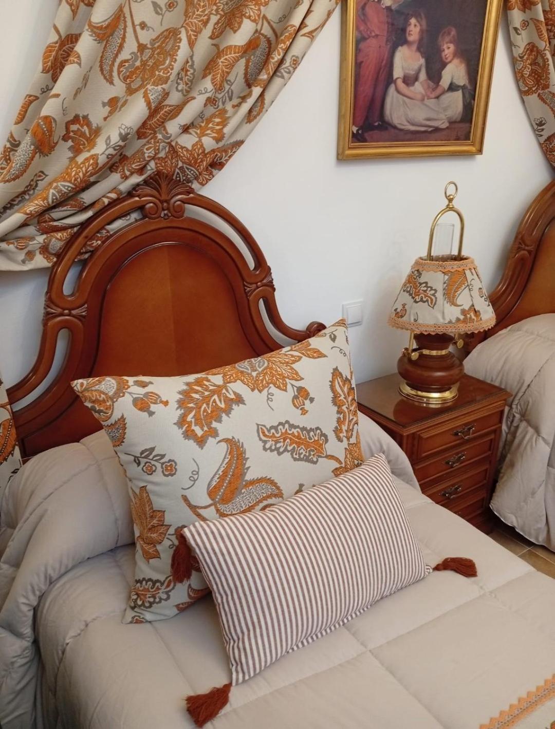 Casa Rural En San Carlos Del Valle- Dona Gumersinda *