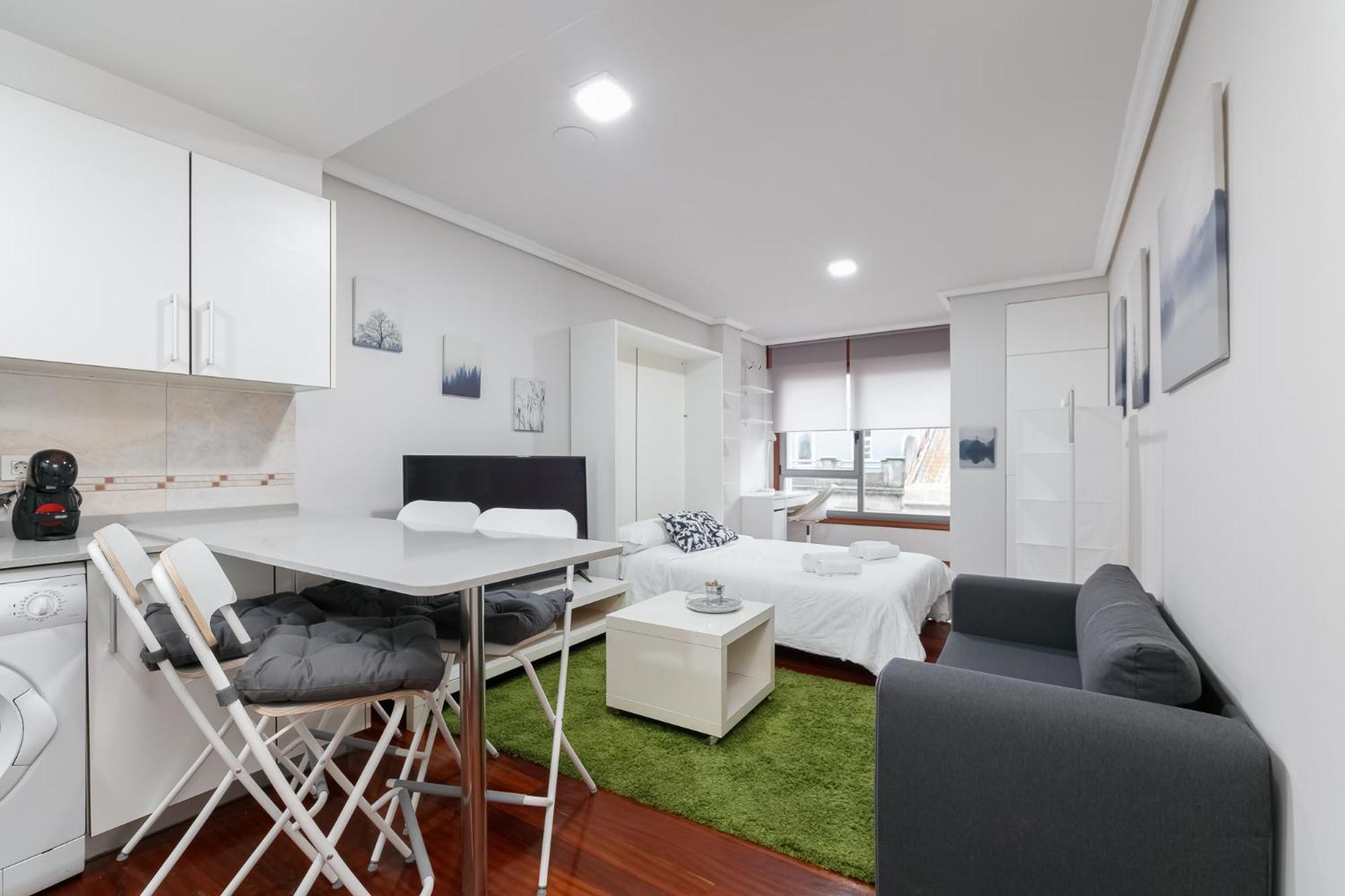 Estudio Moderno Con Parking By Vigo