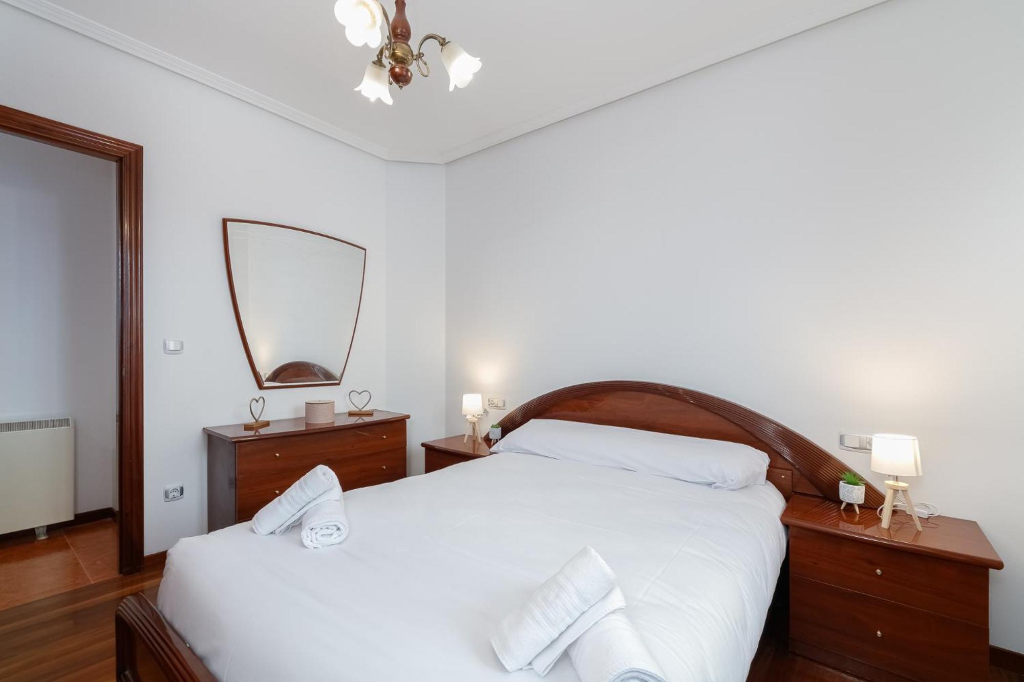Apartamento Con Parking Y 6 Huespedes By *