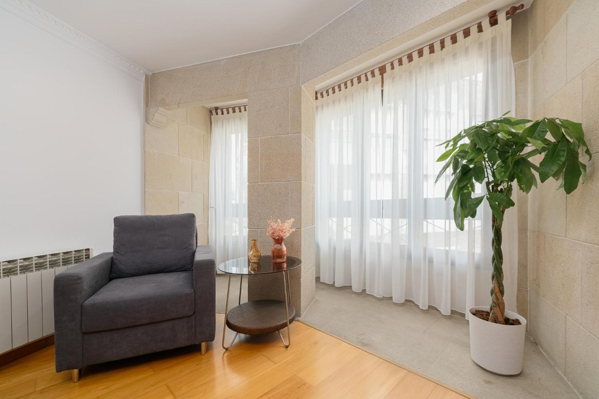 Puerta Al Encanto, Descubre Tuy By Tui