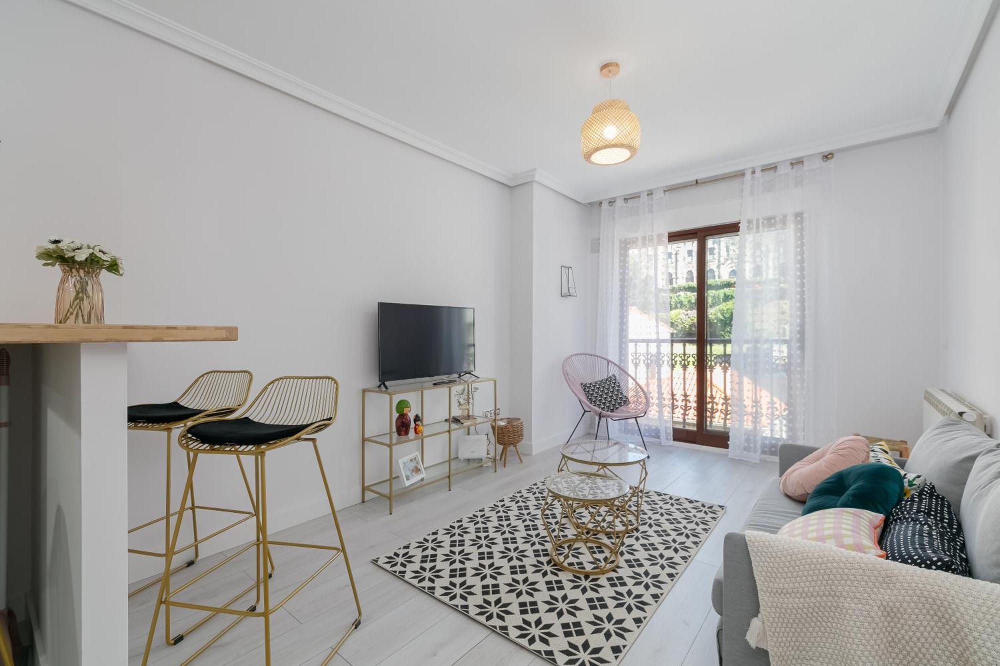 Balcon Al Encanto Con Parking By Apartment *