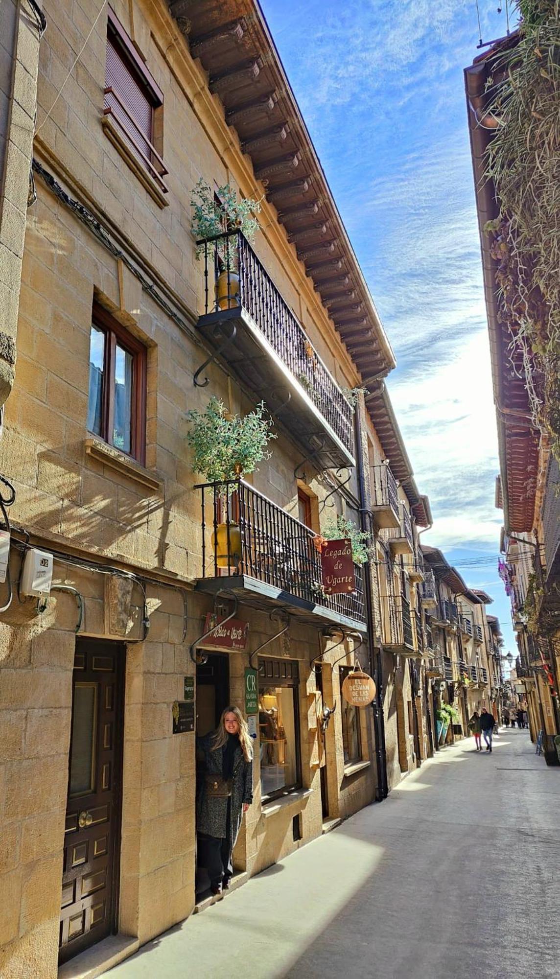 Legado De Ugarte, * La Guardia