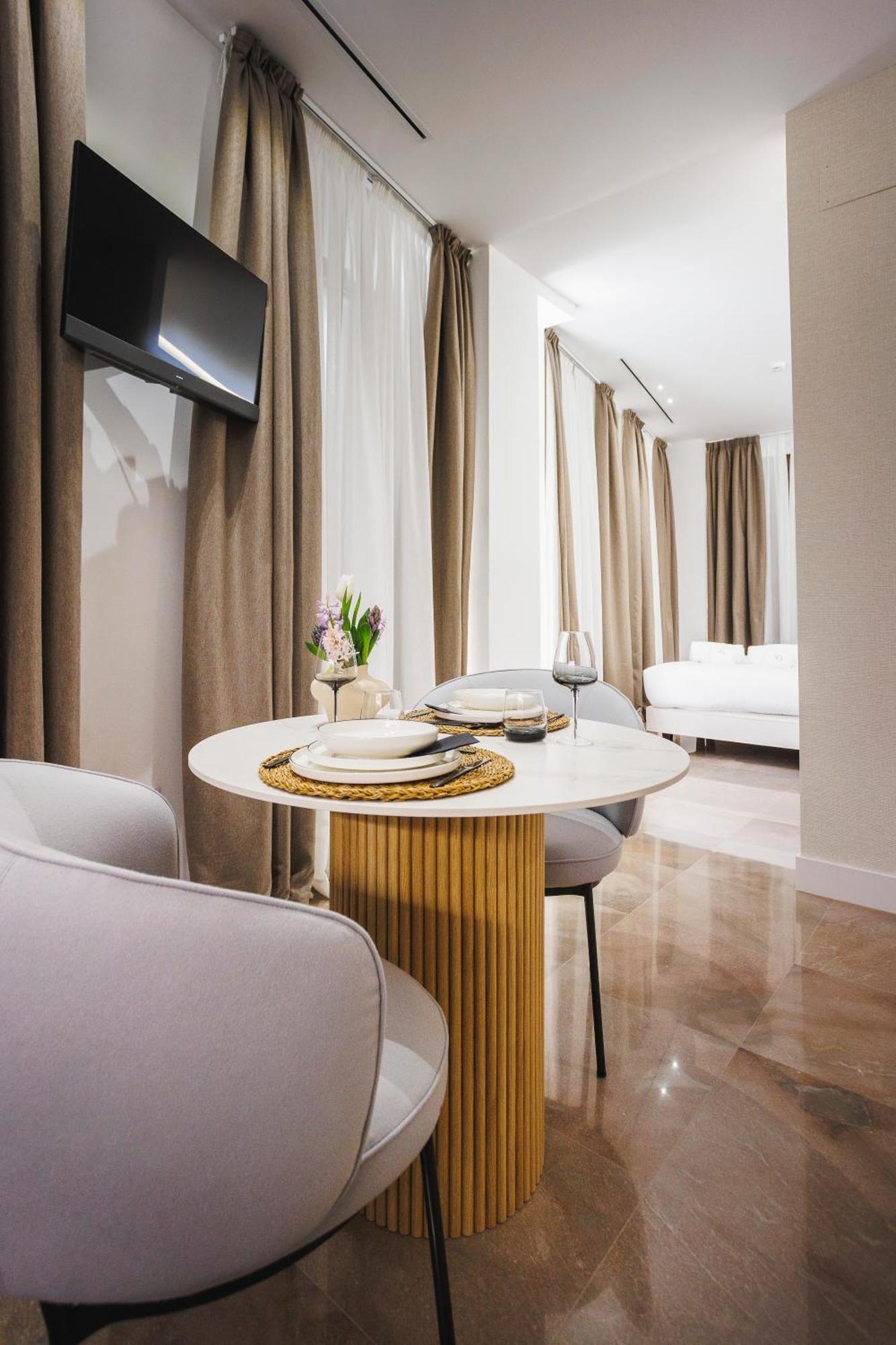 Corral Del Carbon Gg Aparthotel