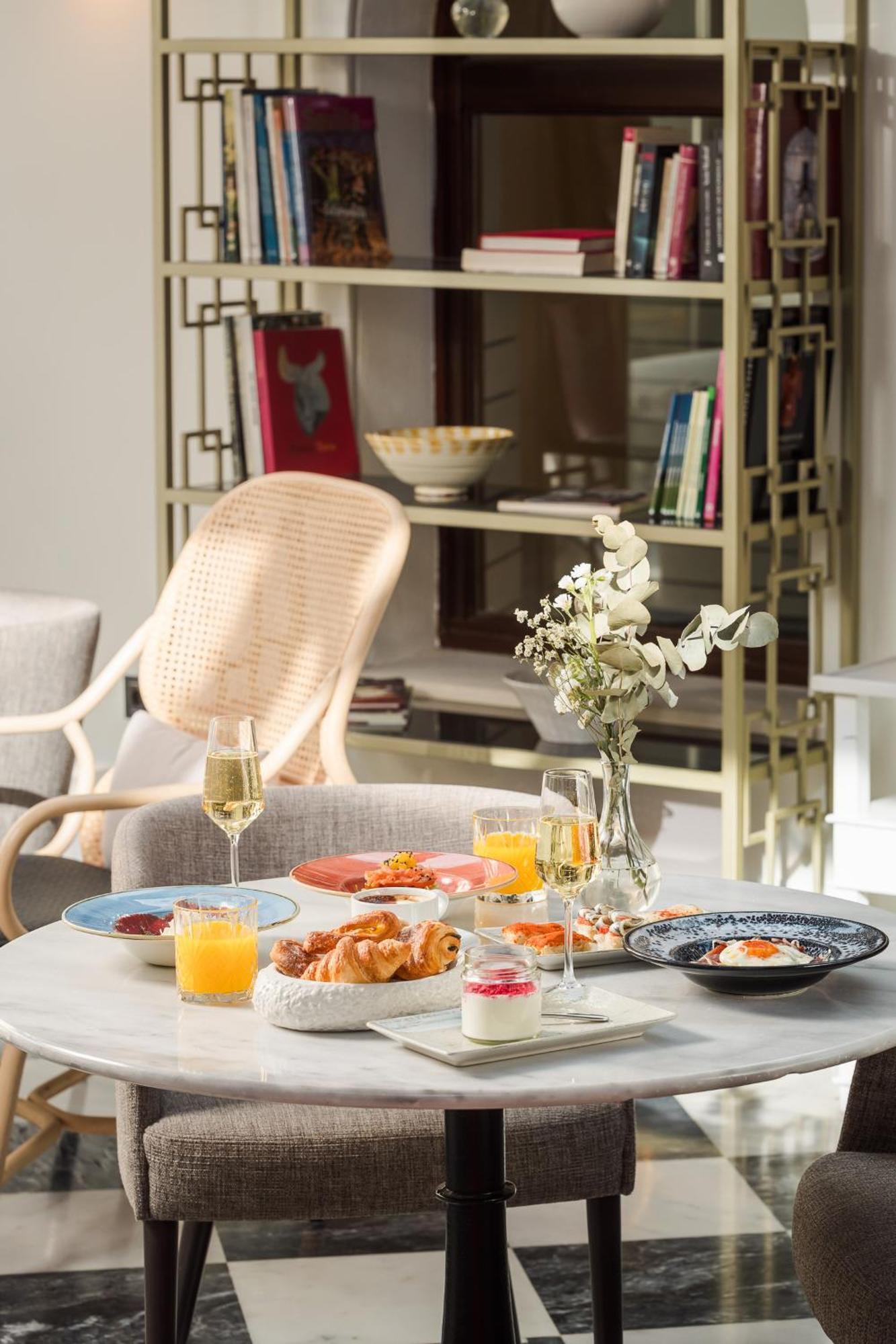 Hotel Hospes Palacio De Arenales & 5*