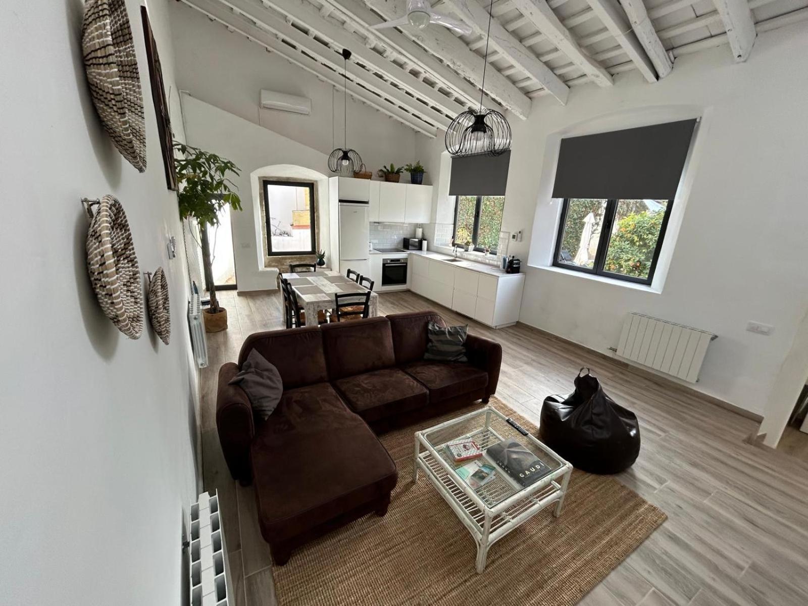 Villa Costa Maresme, Barcelona ,valentinos House & Pool