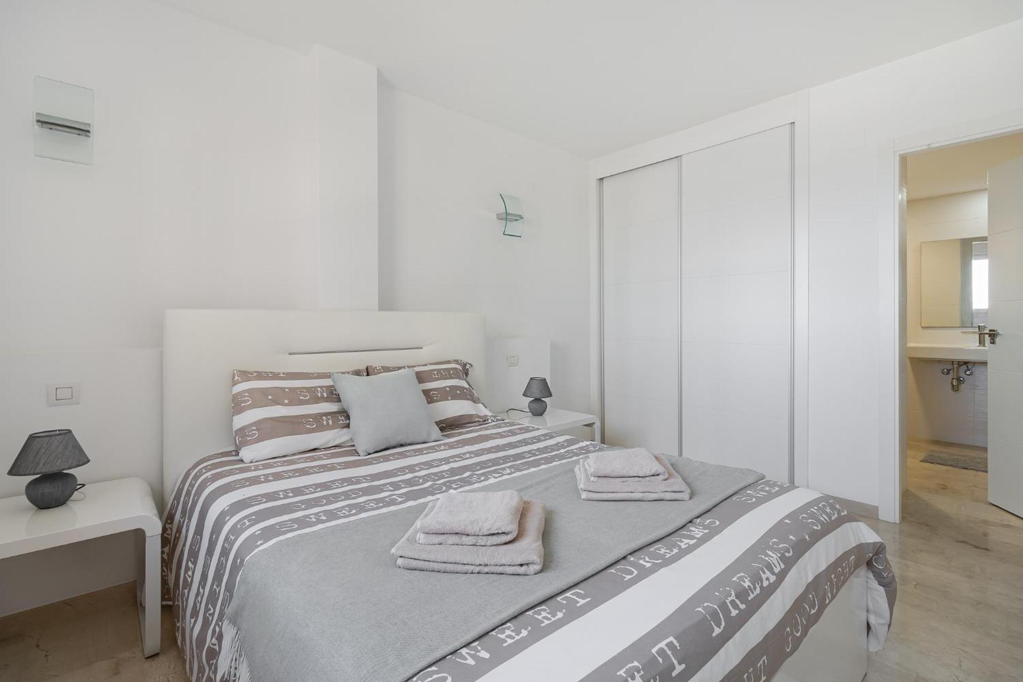New With Sea View And Pool Torrevieja