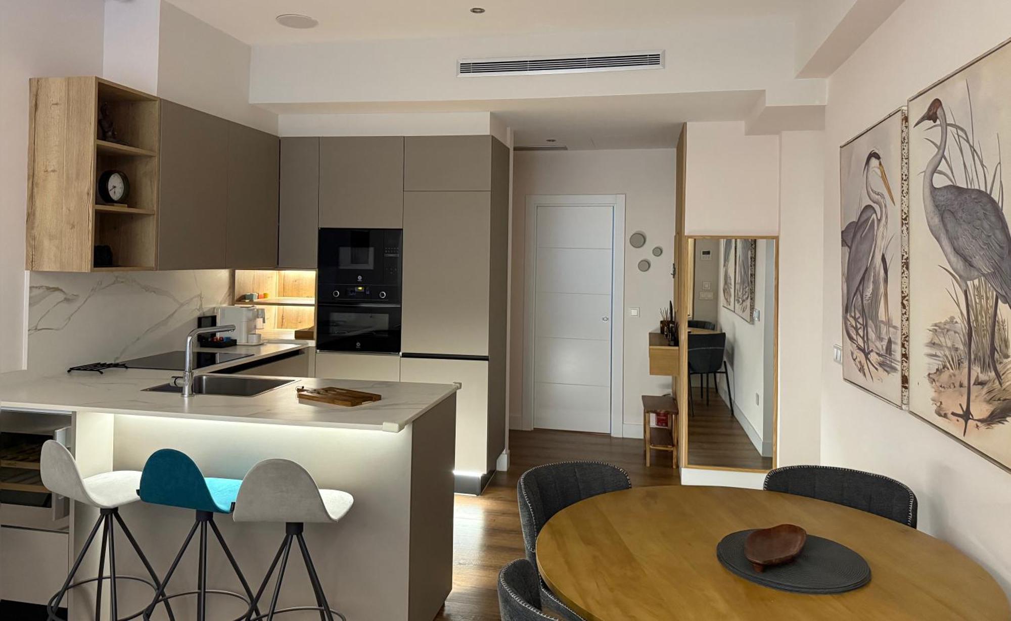 Nuevo Lujoso Centro Wifi ,parking Gratis Apartment *