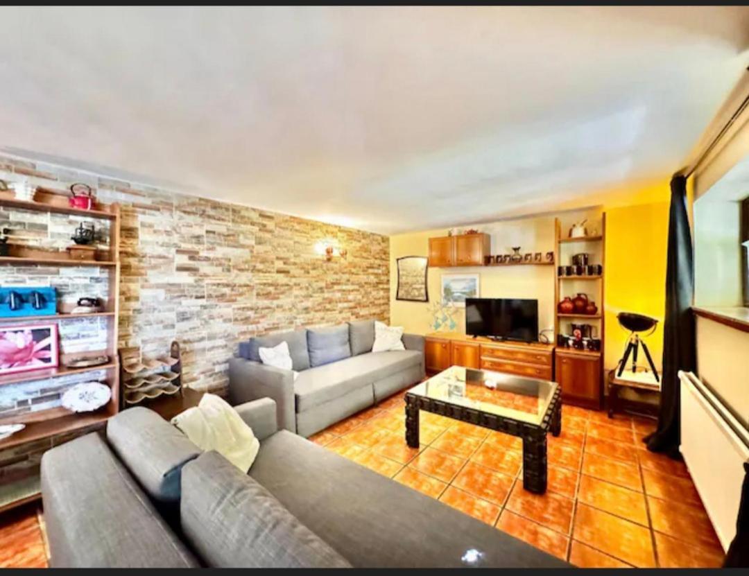Abantos La Casa De
