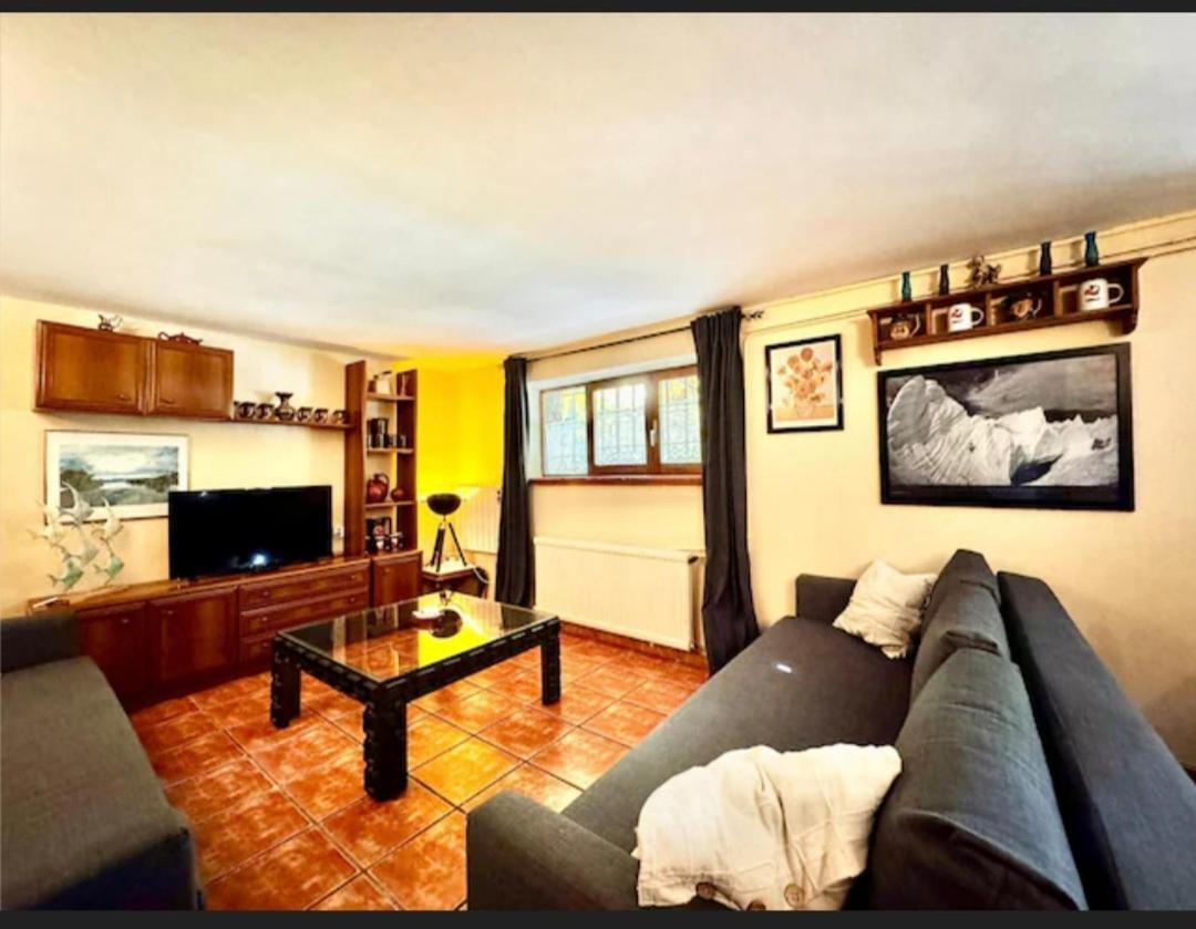 Abantos La Casa De *