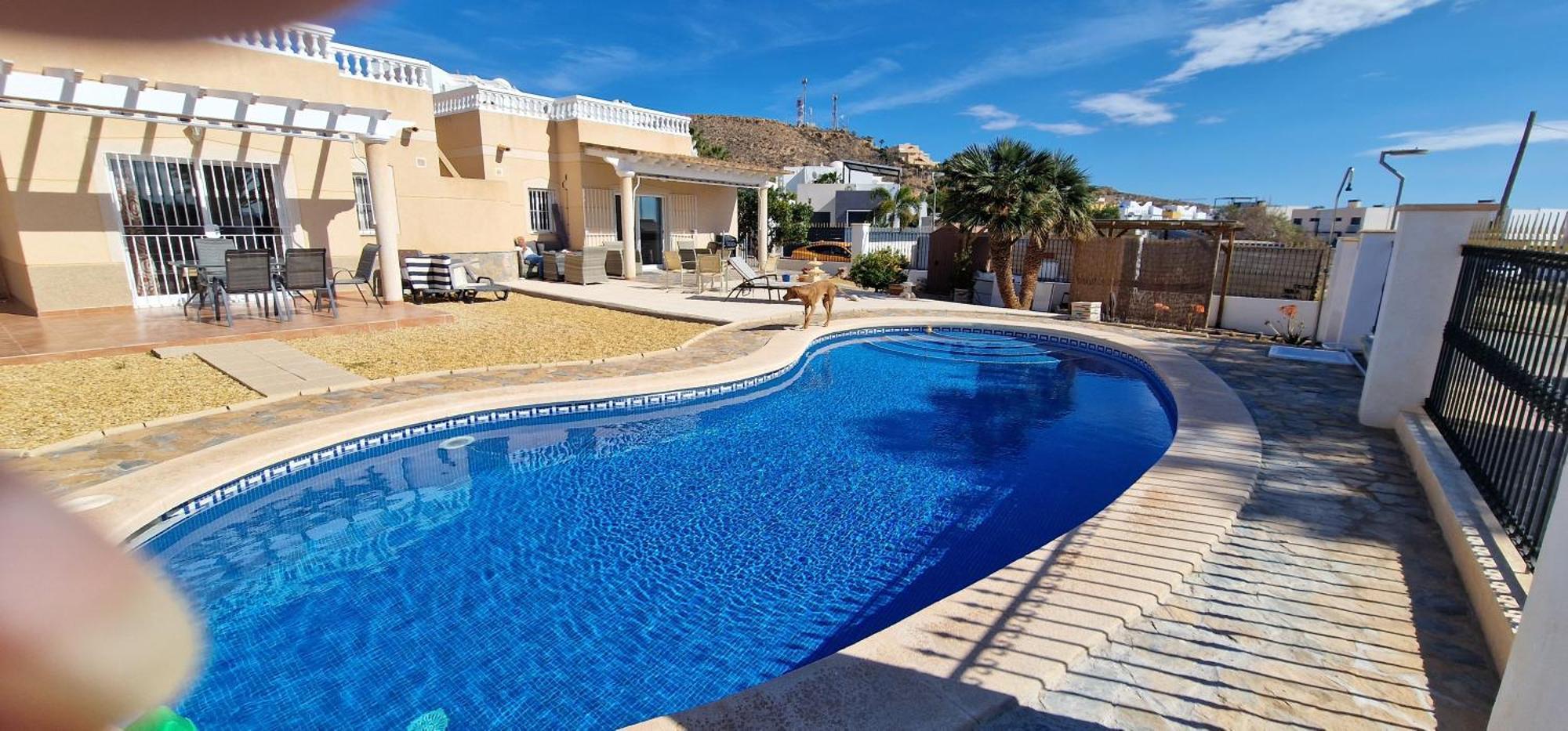 Athos, Mit Pool,dachterasse, Und Bergblick In San Juan De Terreros Pulpí