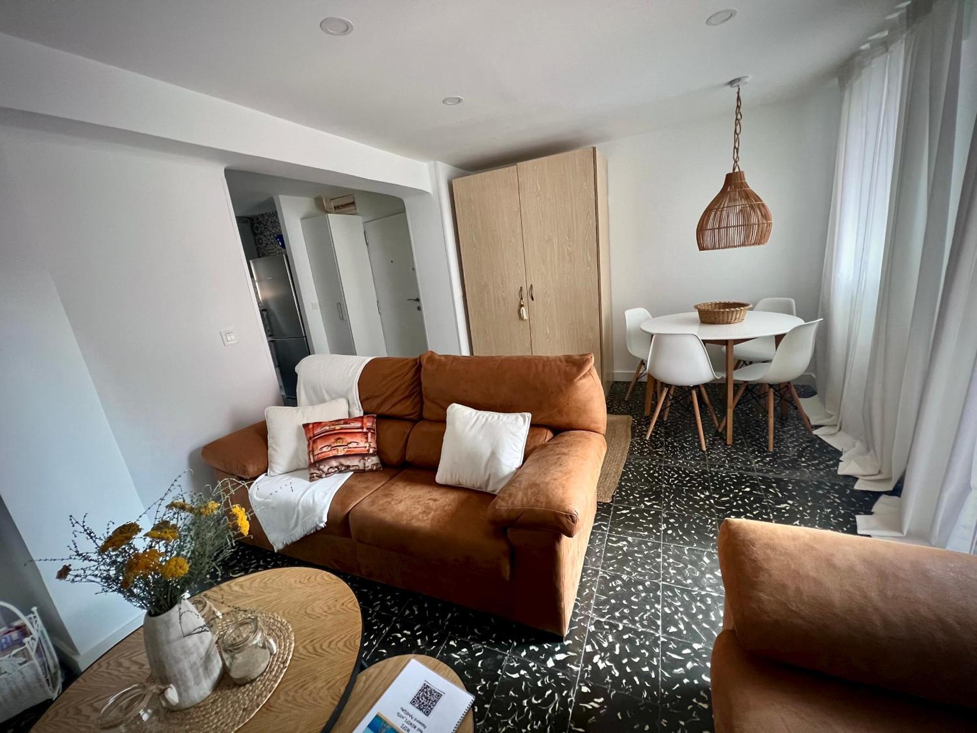 Piso Centrico Y Cerca De La Playa. Apartamento *