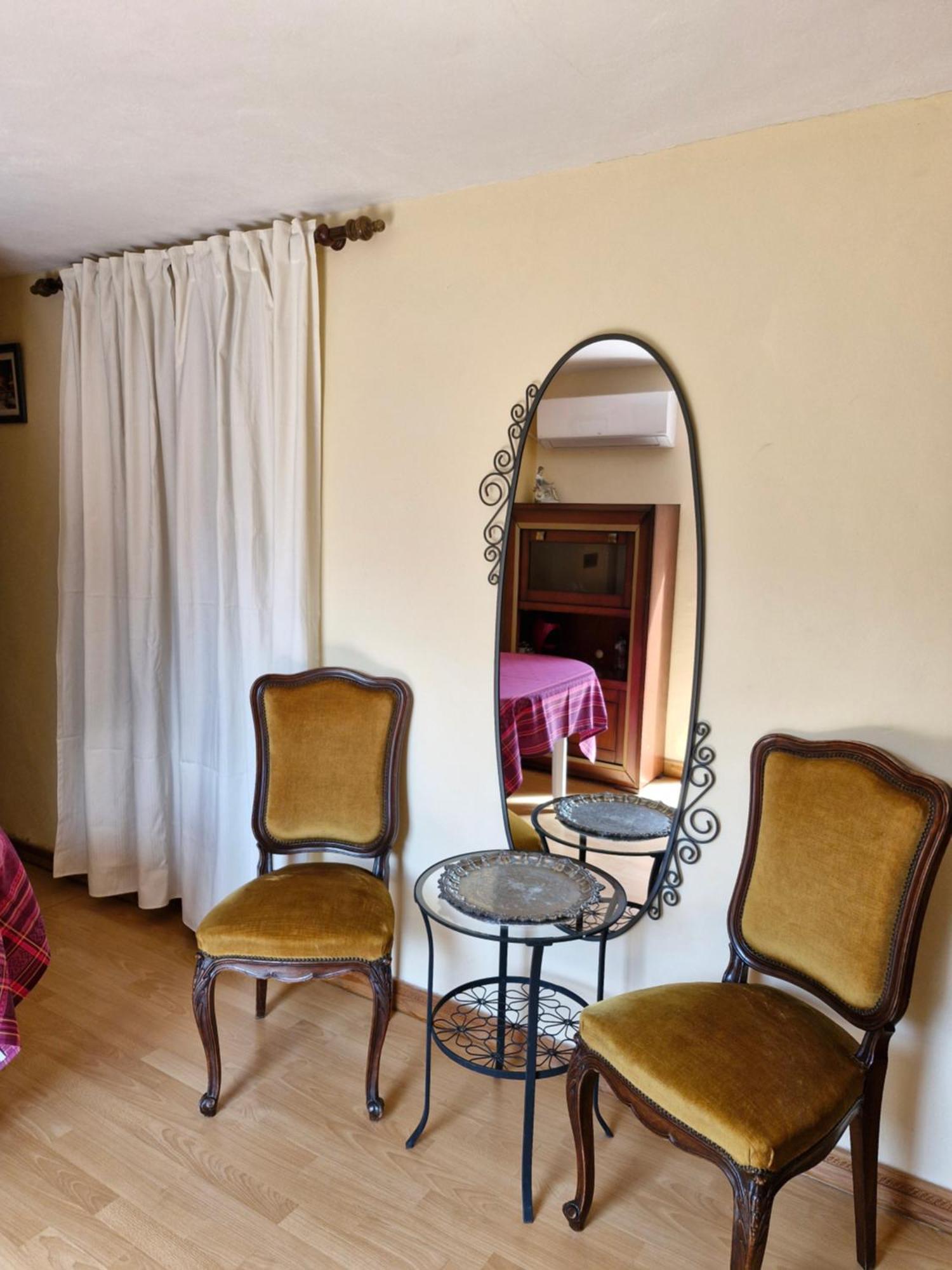 Golden Flamenco Bed and breakfast