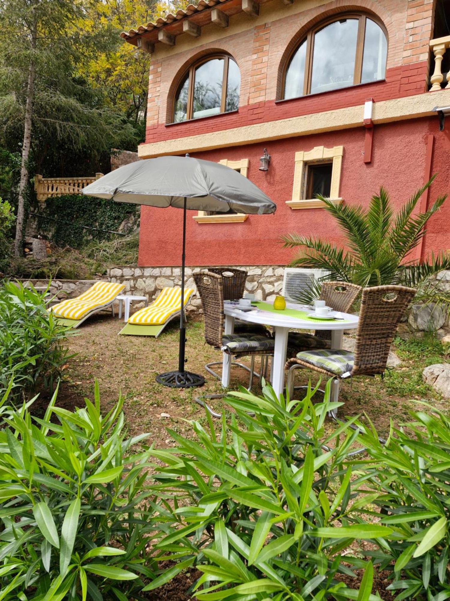 Bed and breakfast Golden Flamenco *