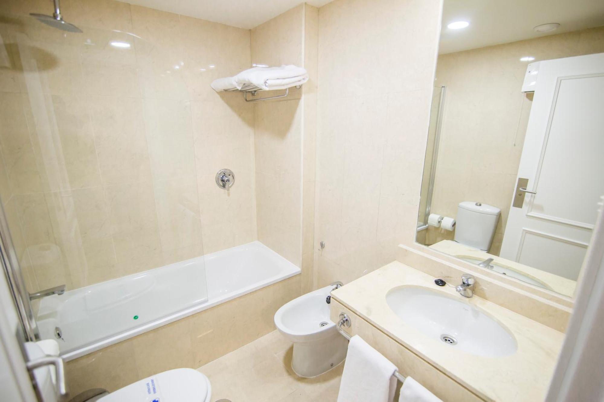 Apartamento Plaza De Santiago - Estudios Turisticos - 1 Llave