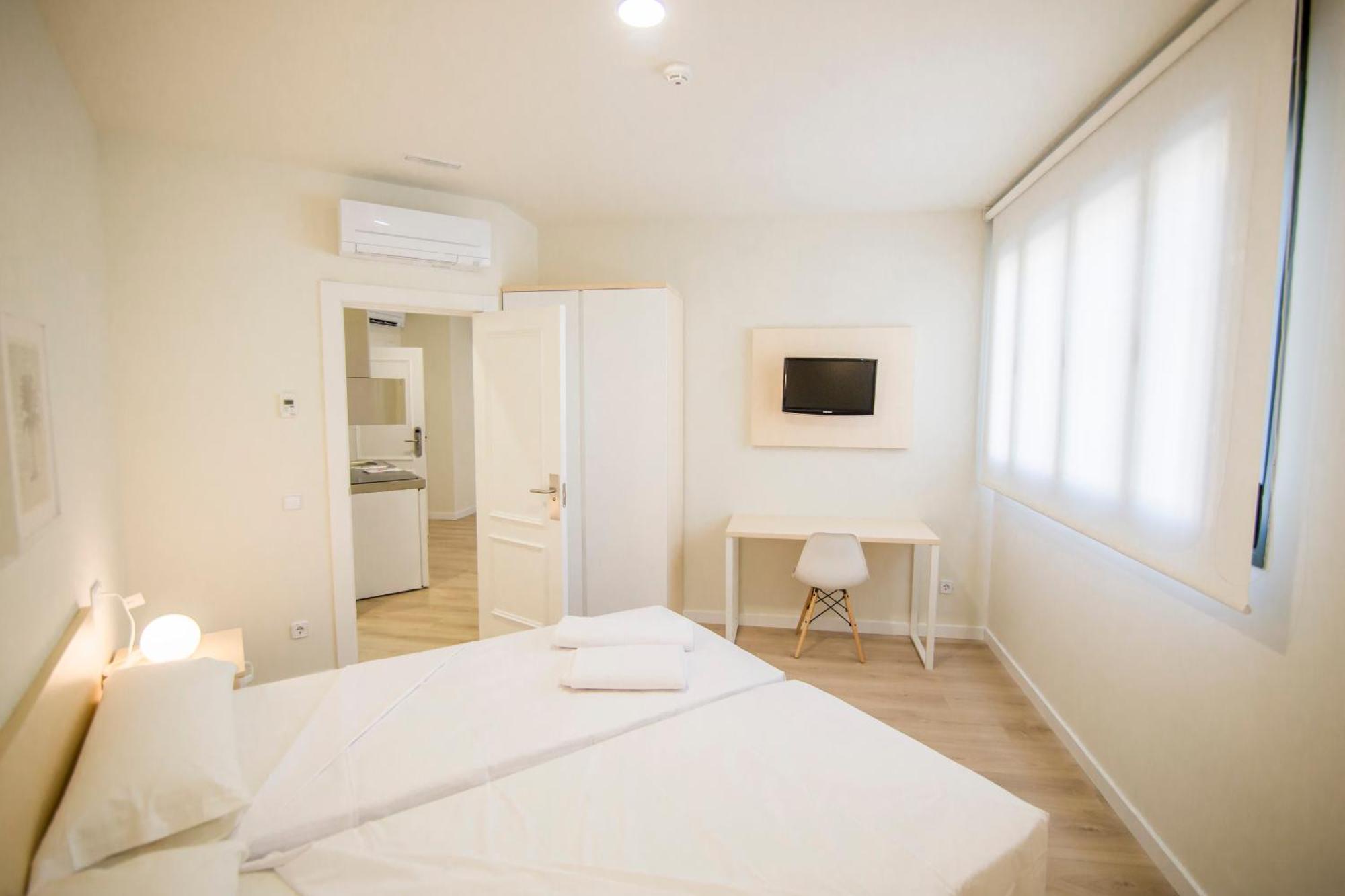 Plaza De Santiago - Estudios Turisticos - 1 Llave Apartamento *