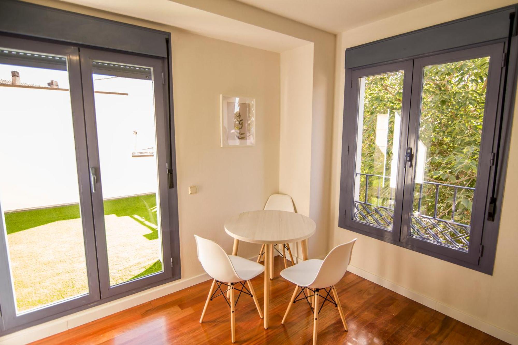 Plaza De Santiago - Estudios Turisticos - 1 Llave Apartamento Pinto