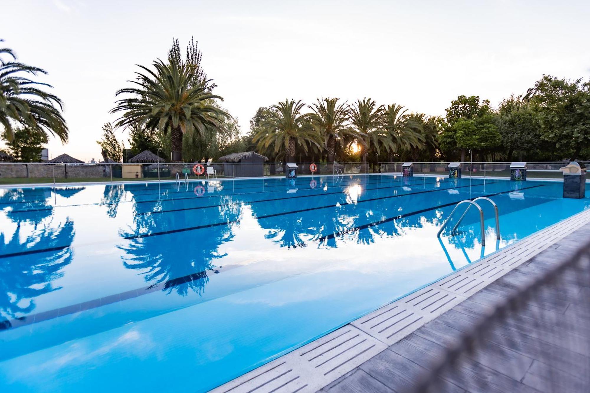 Hostal - Bungalows Camping Caceres