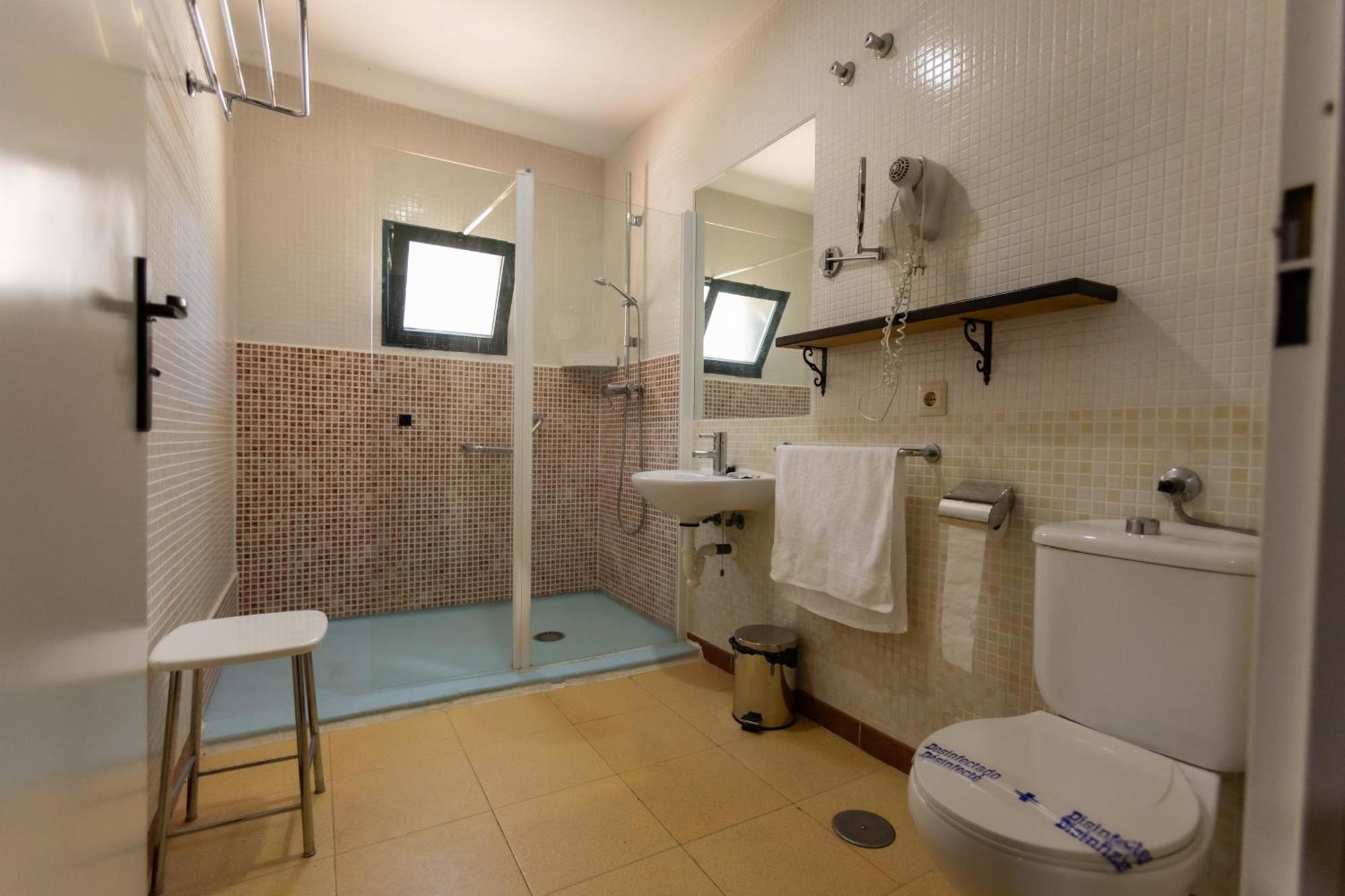 Hostal - Bungalows Camping Caceres 2* Caceres