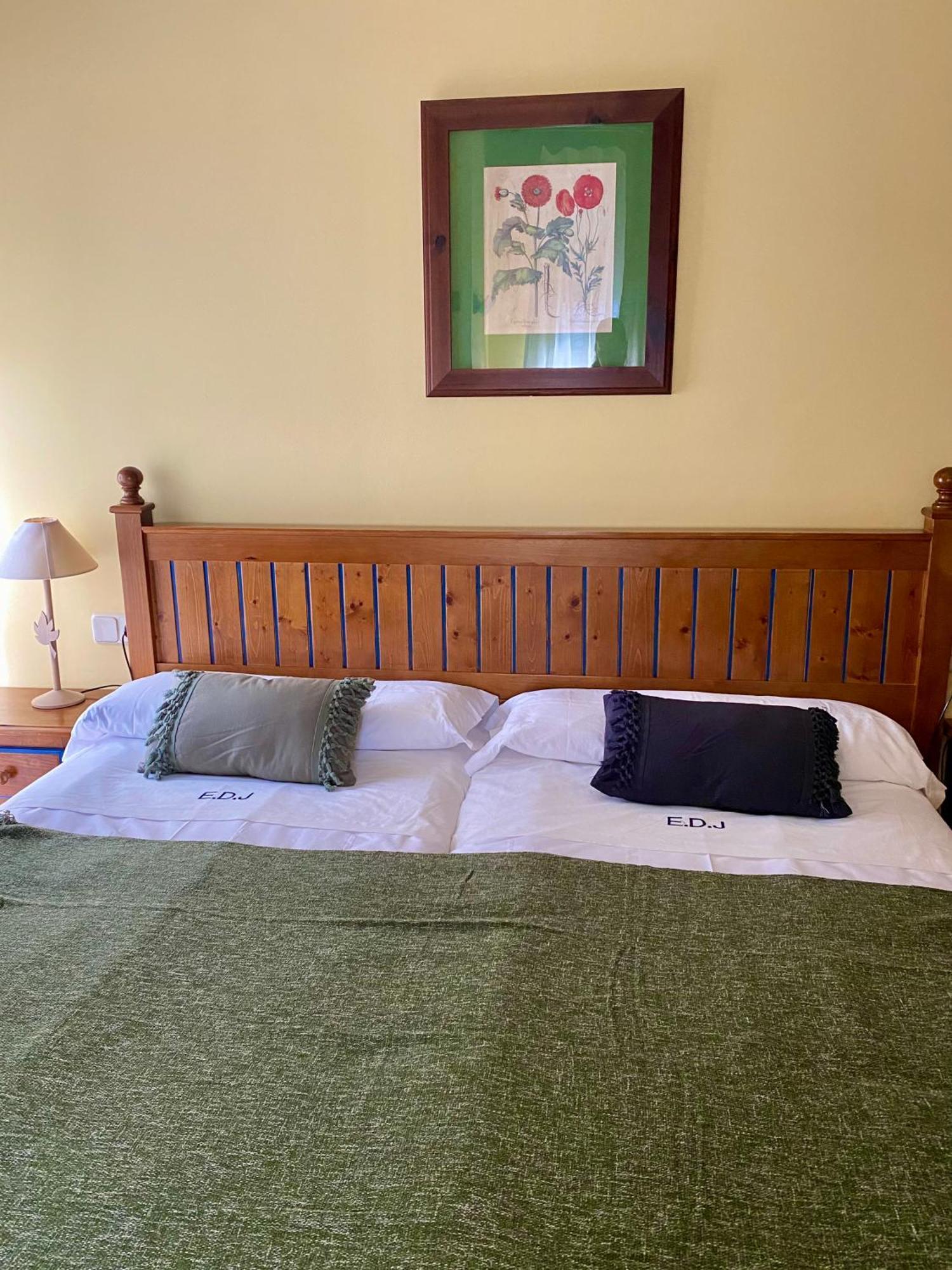 Es De Don Joan Aparthotel Unha